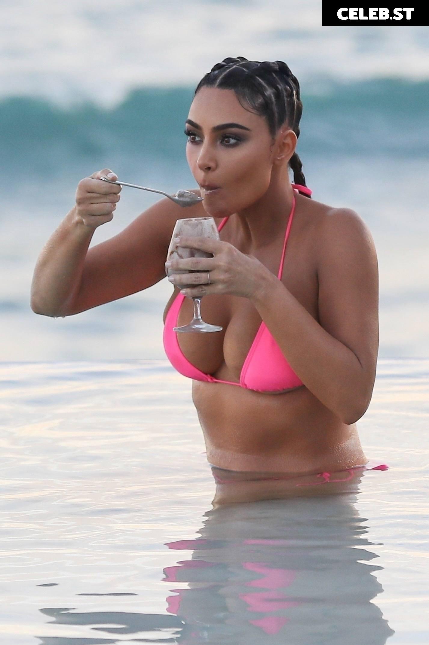 Kim Kardashian Image 2037241