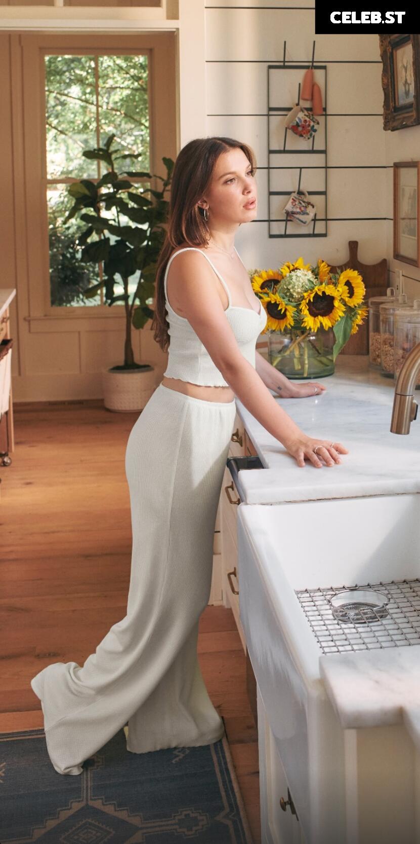 Millie Bobby Brown Image 2034391