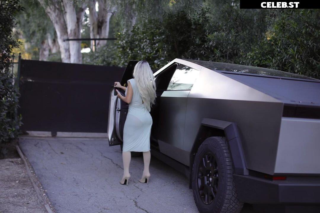 Kim Kardashian Image 2039504