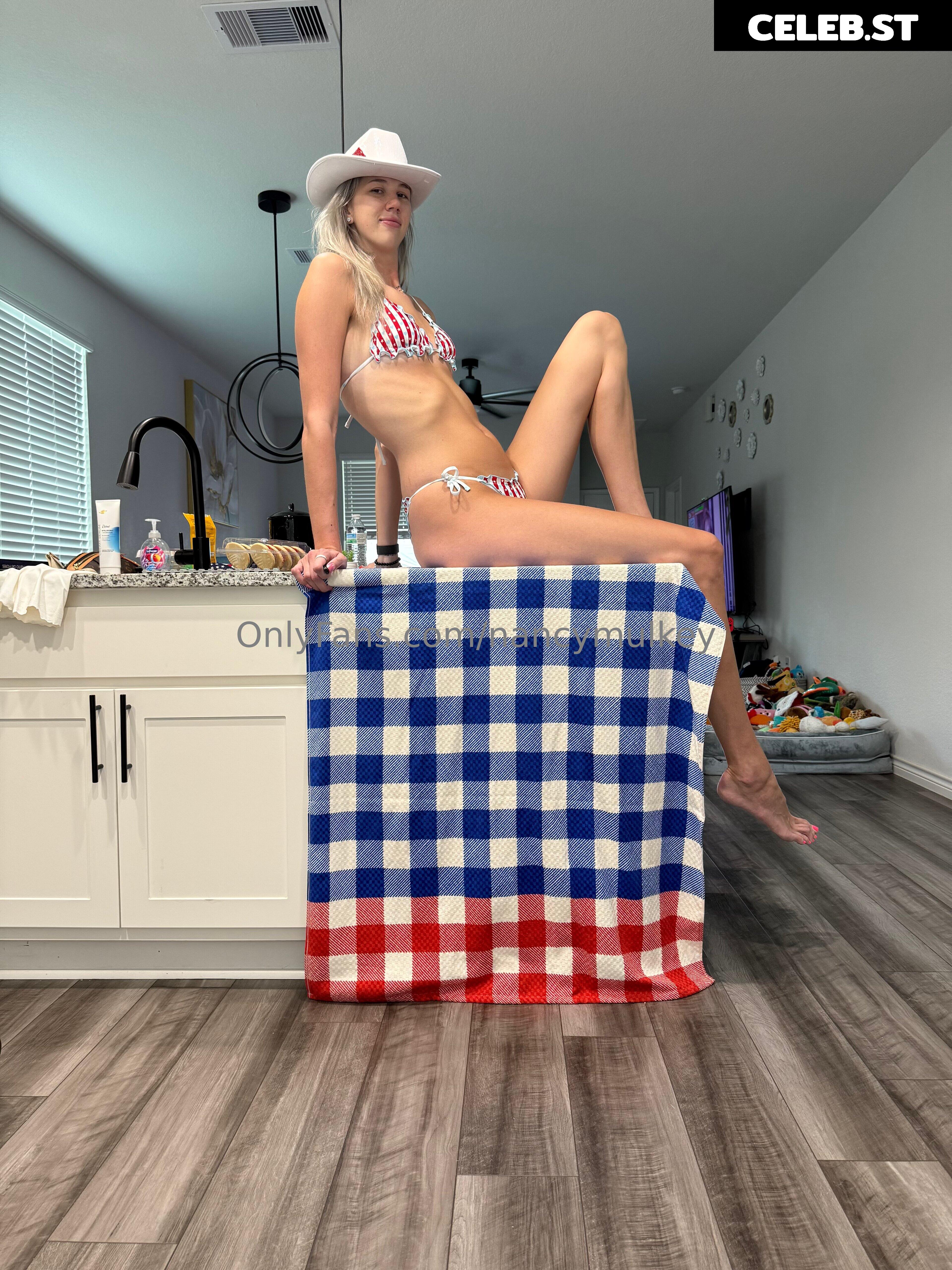 Amazon Allie | amazonalli32 - 6'10'' (208 cm) Image 20250429