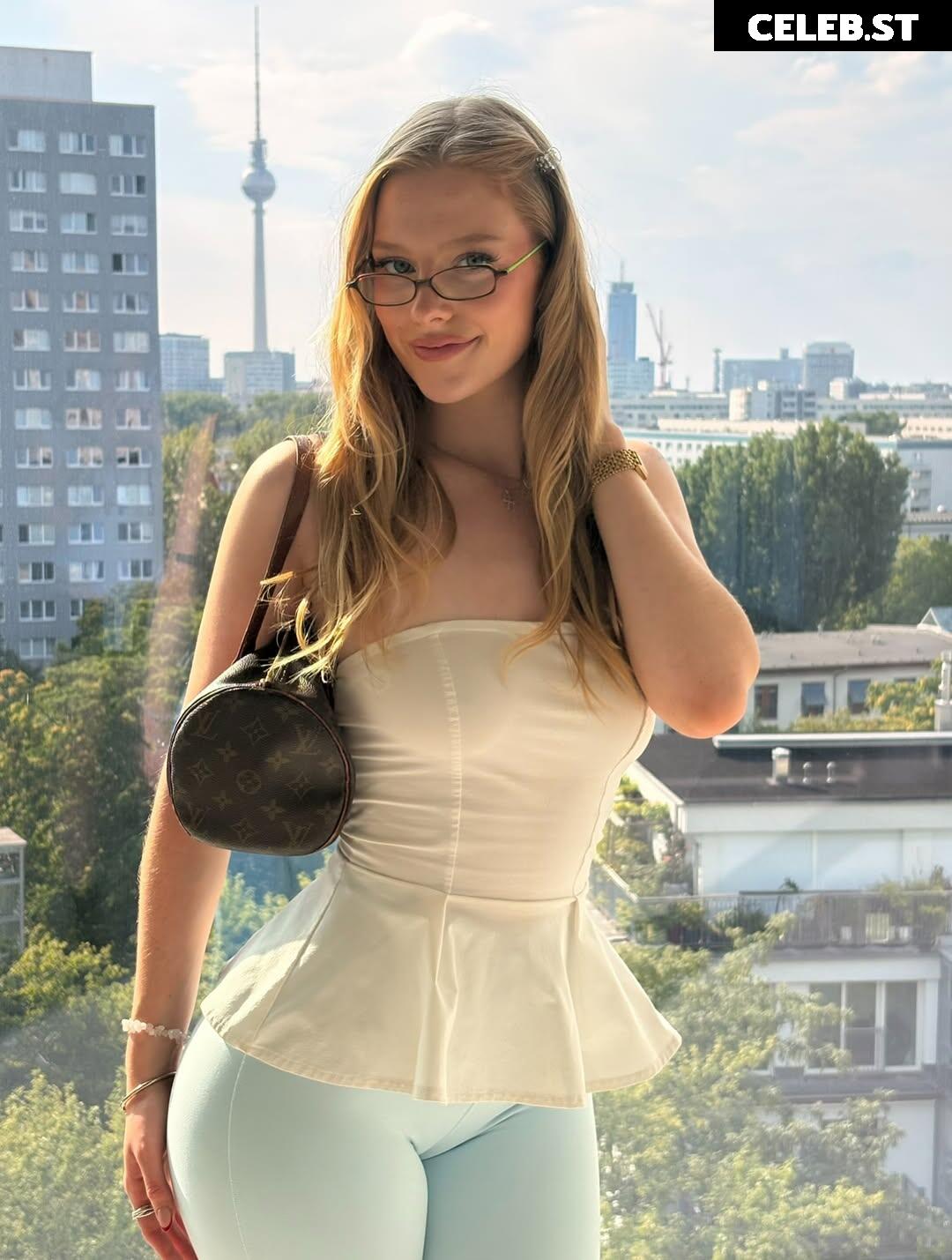 _shutupmelissa_ | itsmelissahickey | melissa-louise Image 20253310