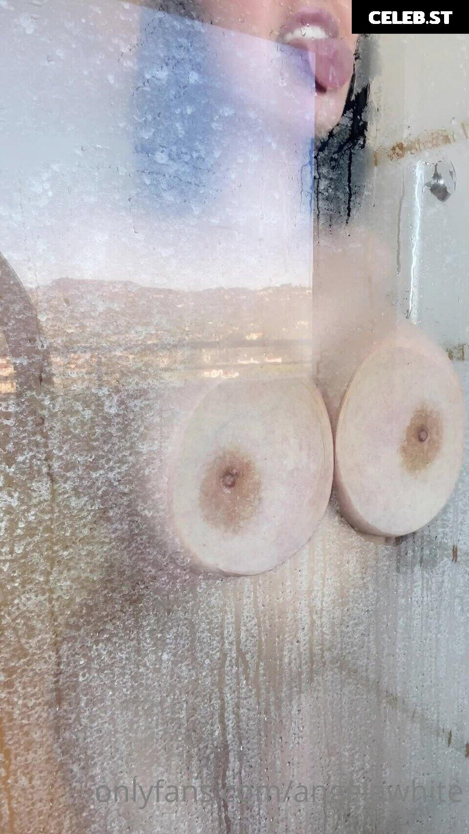 Angela White Image 2026481
