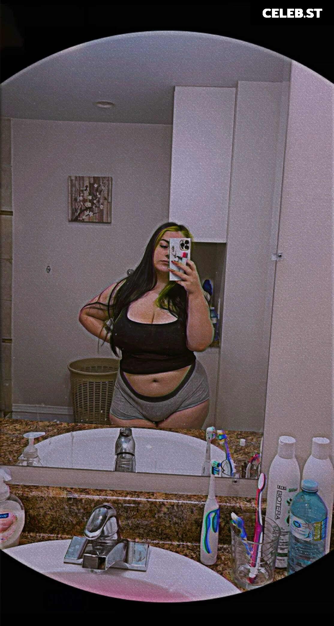 Its.emi444, Beezybaby , babybeez_ , prettyemxox THICK PAWG Image 20245477