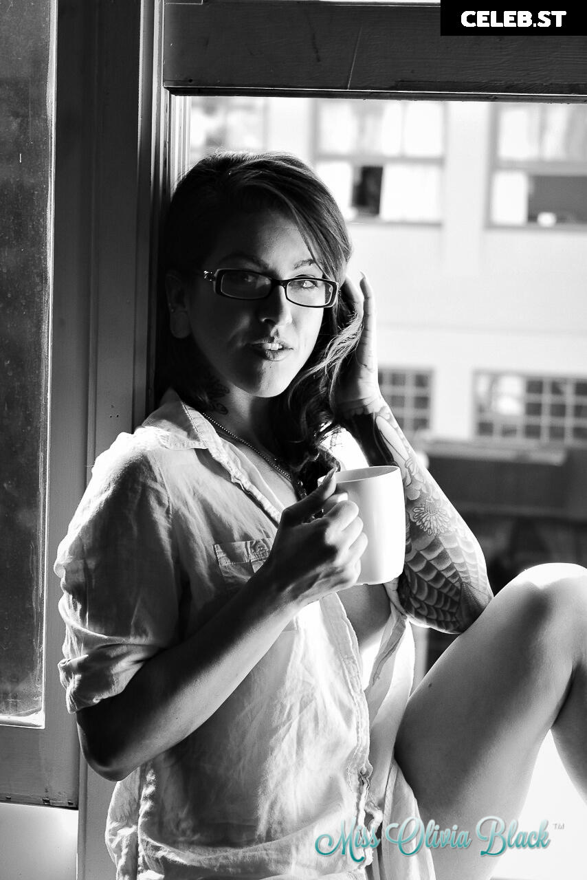 Olivia Black Image 20249915