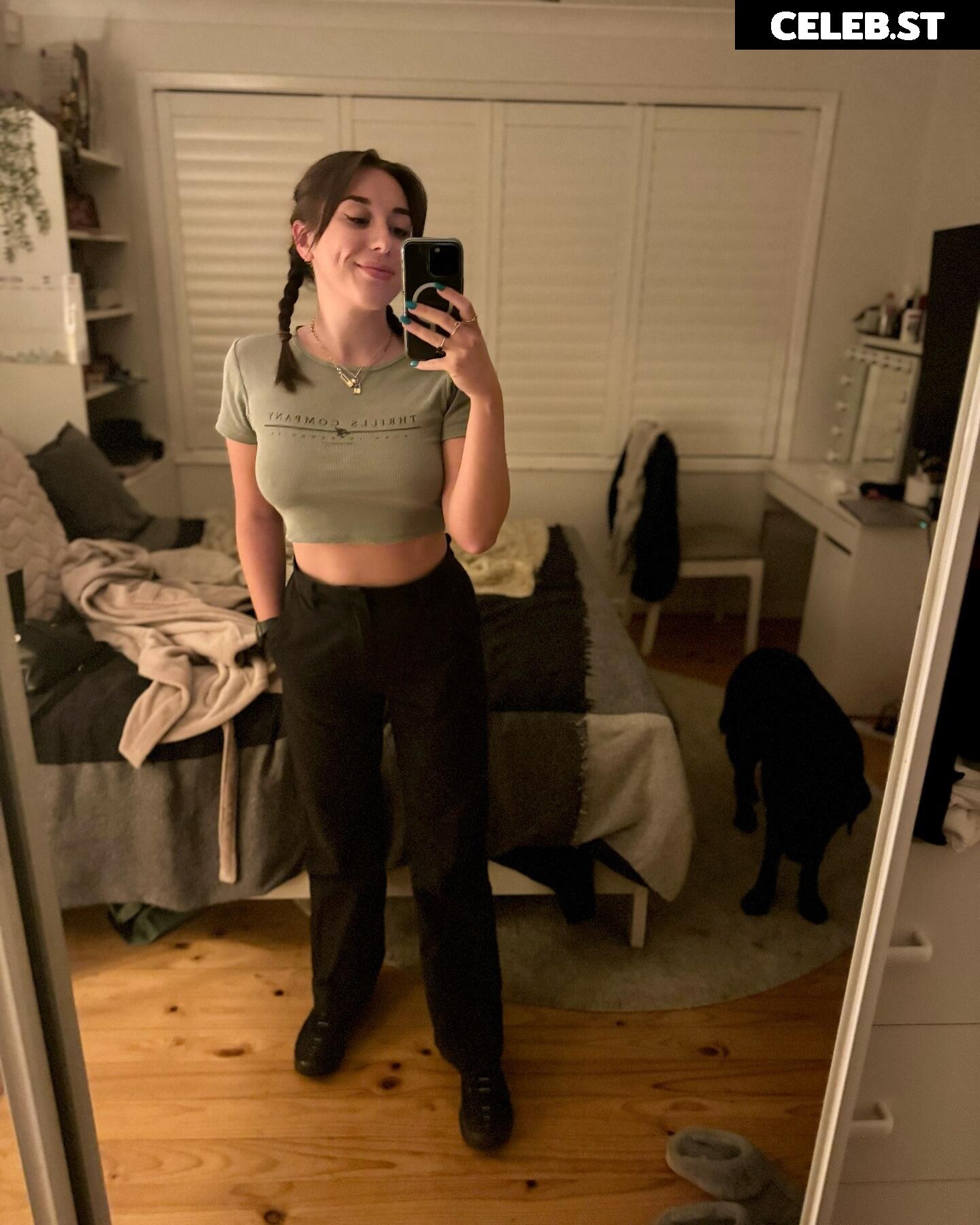 Abby boom / abbyboomofficial Image 20211253