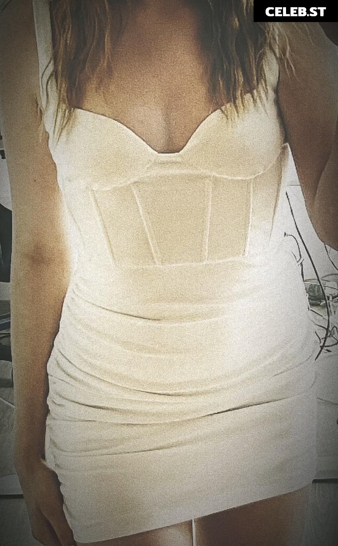 Maja-Sofie Image 202231