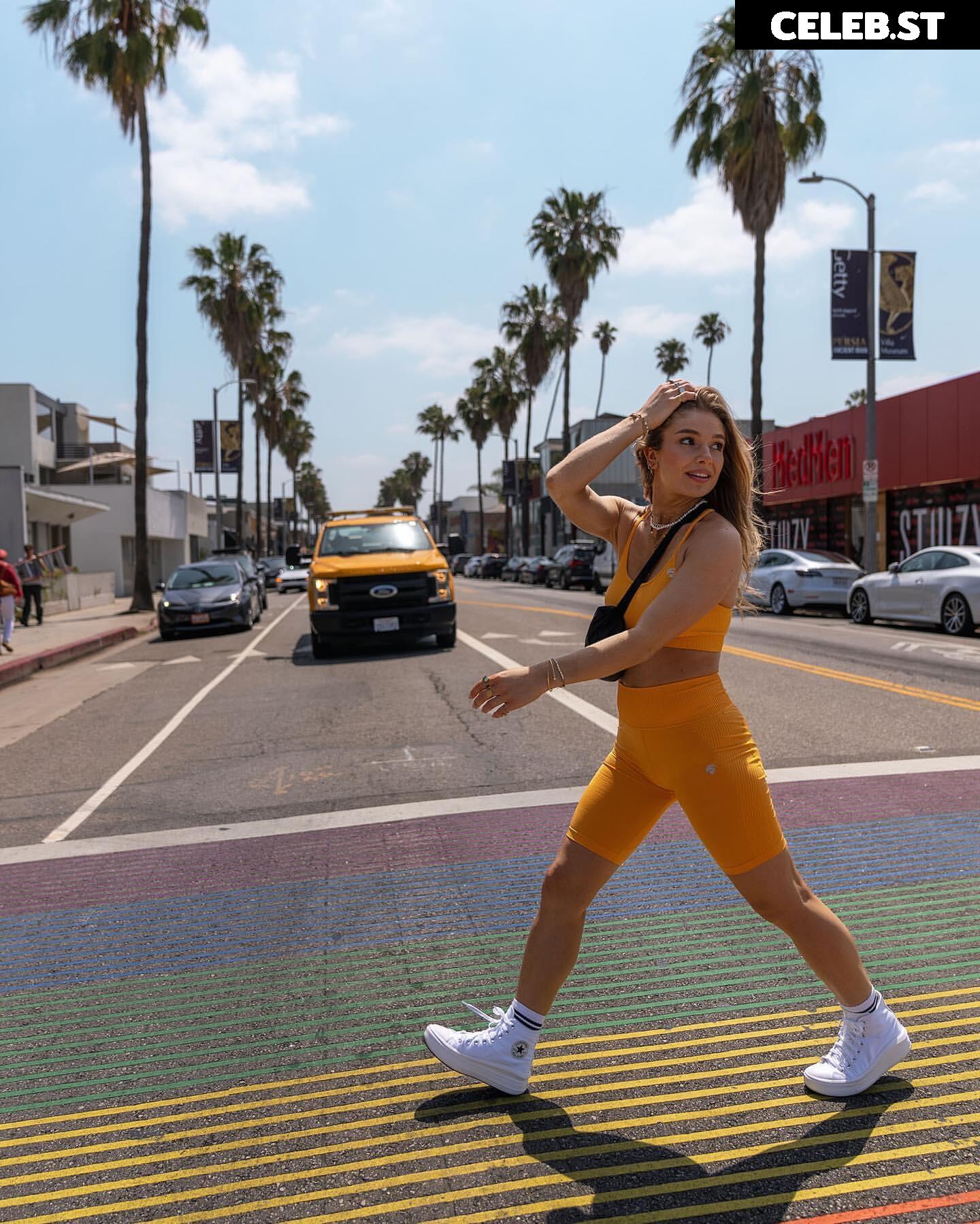 Lola Weippert Image 2022283