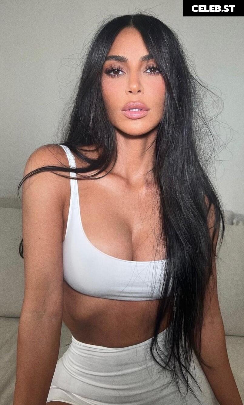 Kim Kardashian Image 2023821
