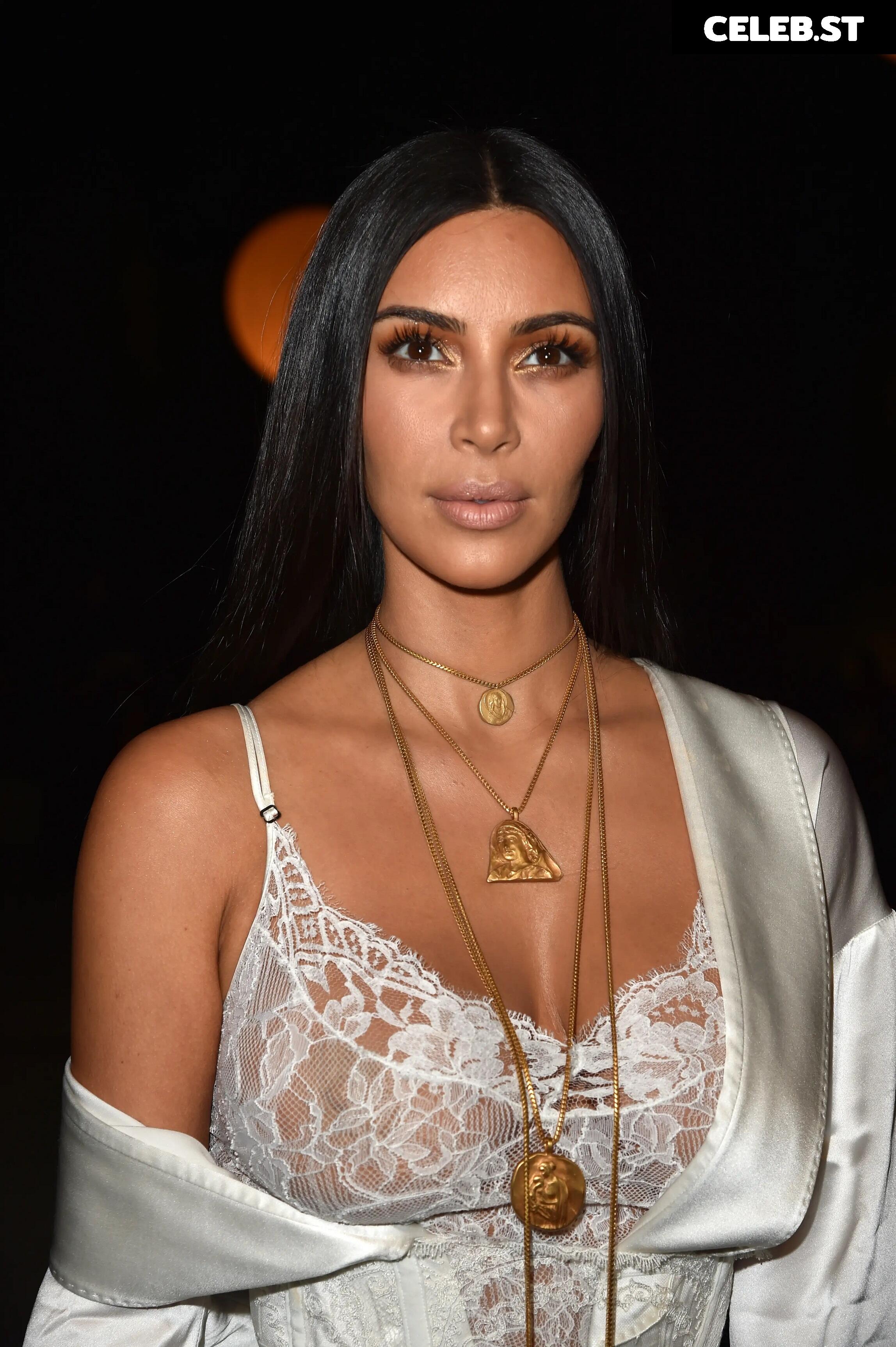 Kim Kardashian Image 2020587