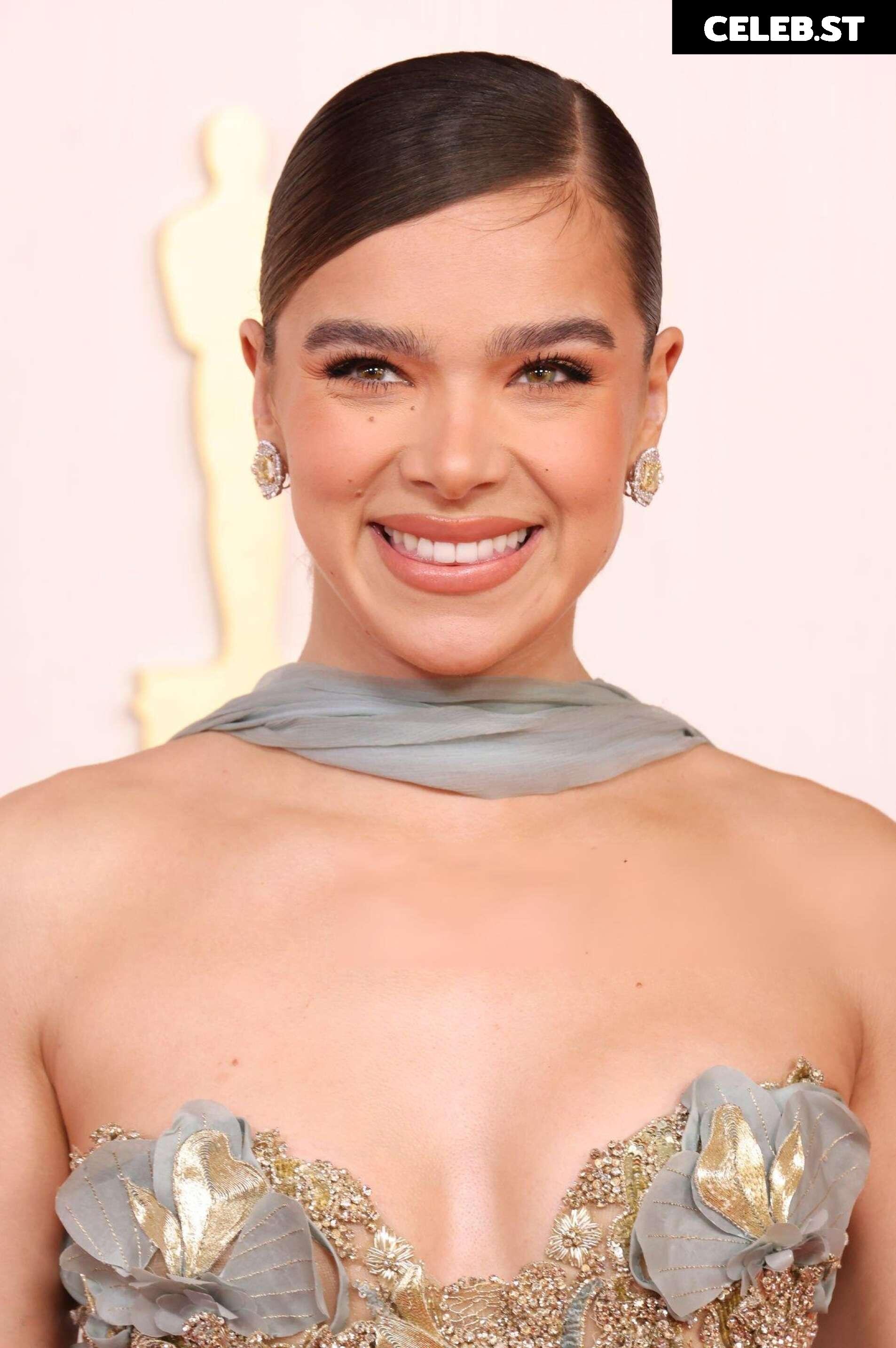 Hailee Steinfeld Image 2020193