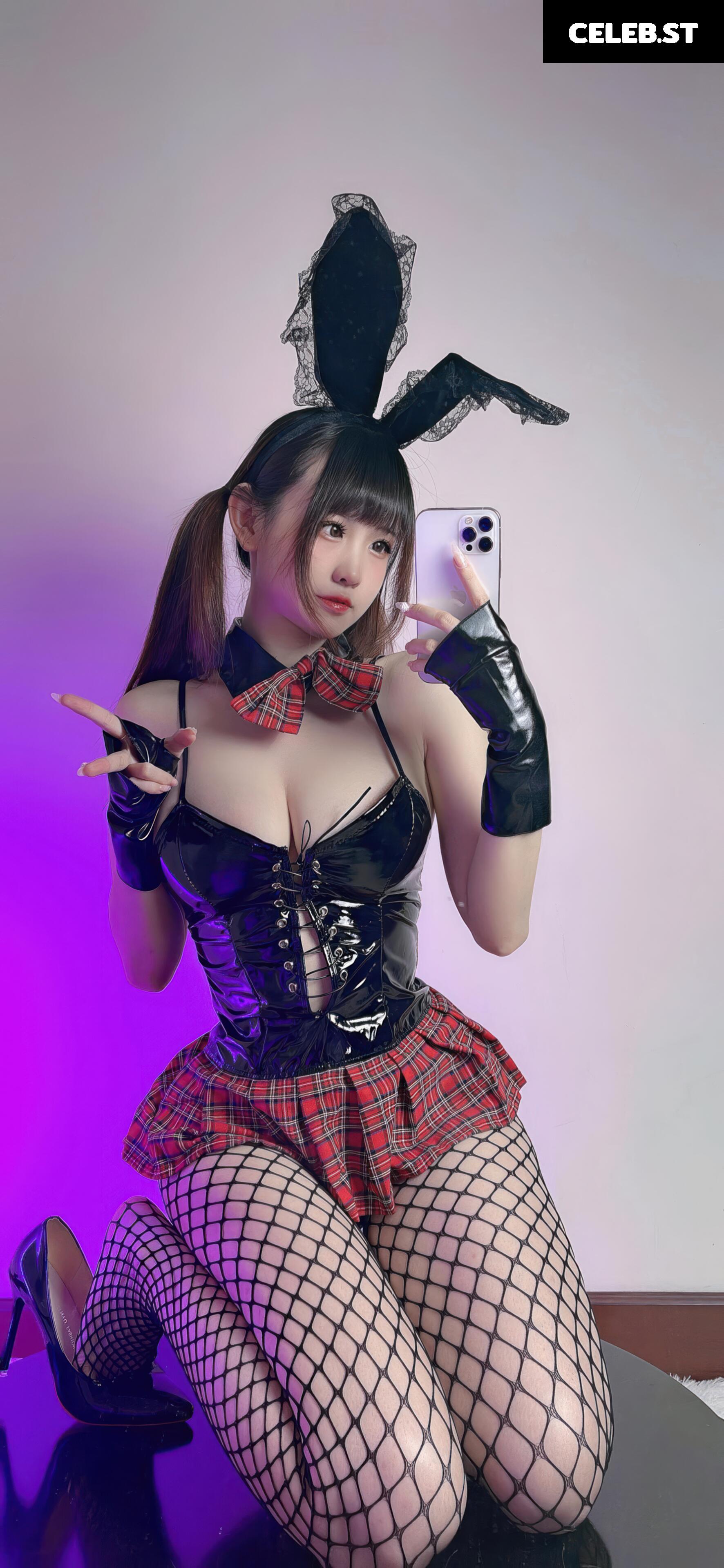 mikomikoww or Miko Image 20284012