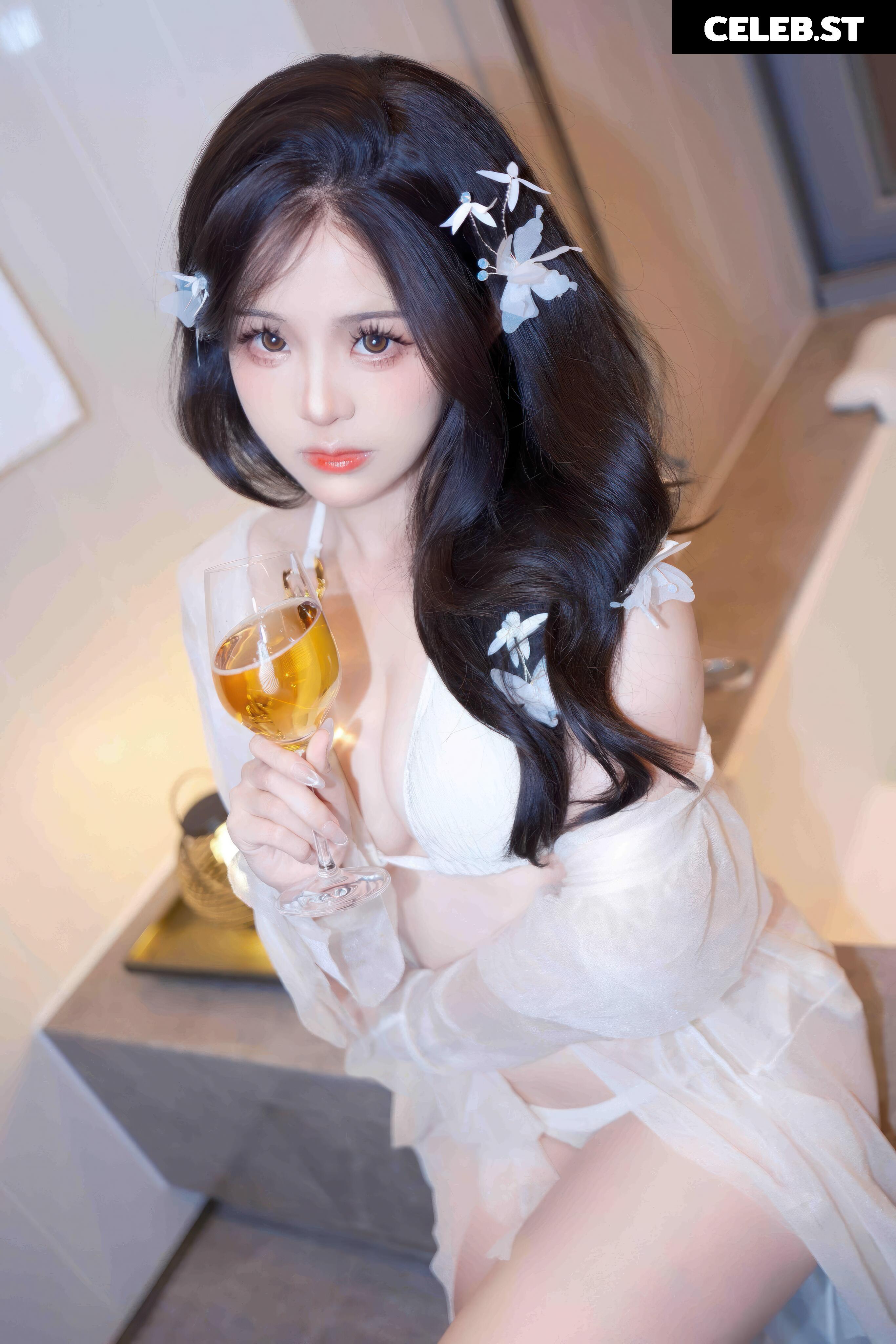 mikomikoww or Miko Image 20284035