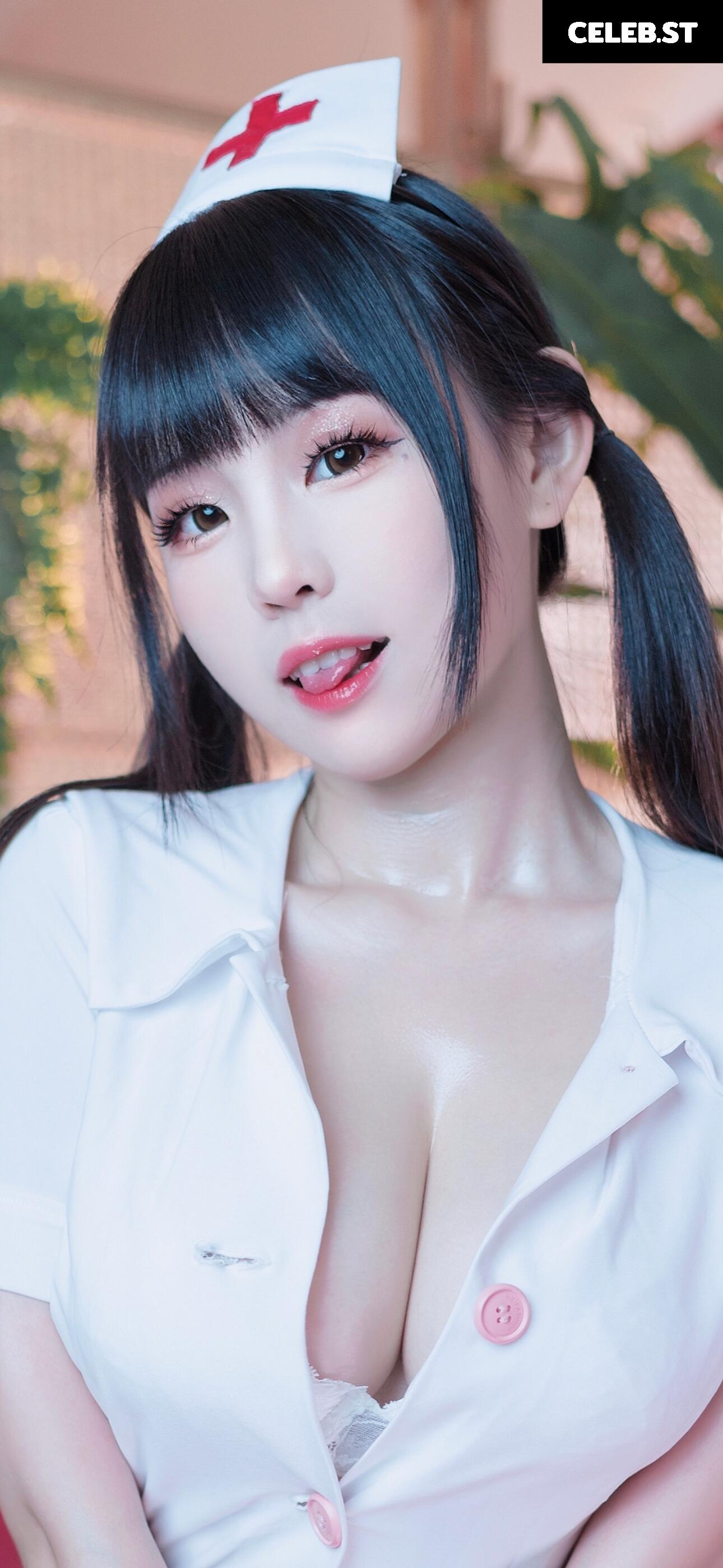 mikomikoww or Miko Image 20284320