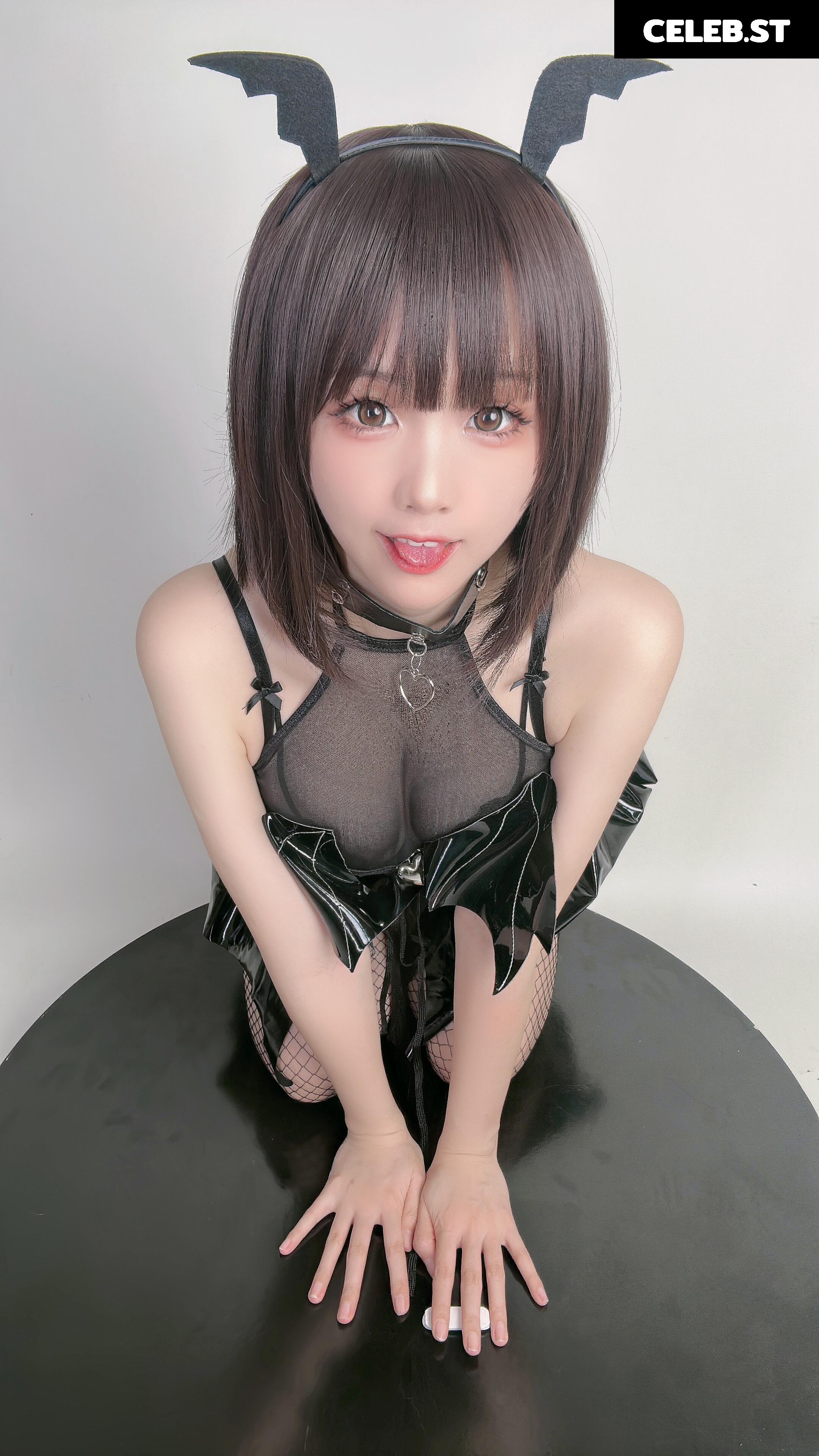 mikomikoww or Miko Image 20284314