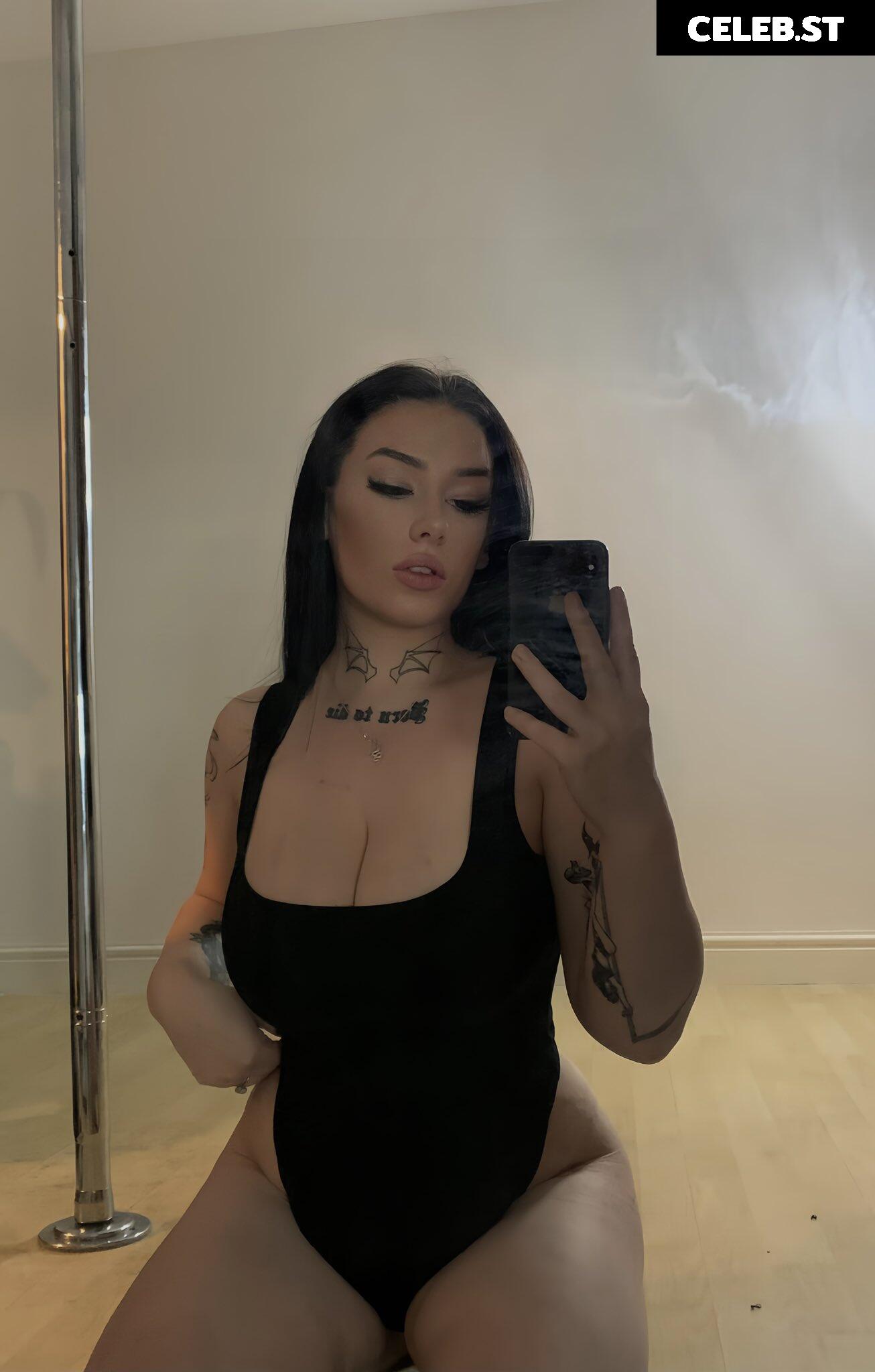leahhnicholls | bustybritleah | batb4by | Leah X Image 20286860