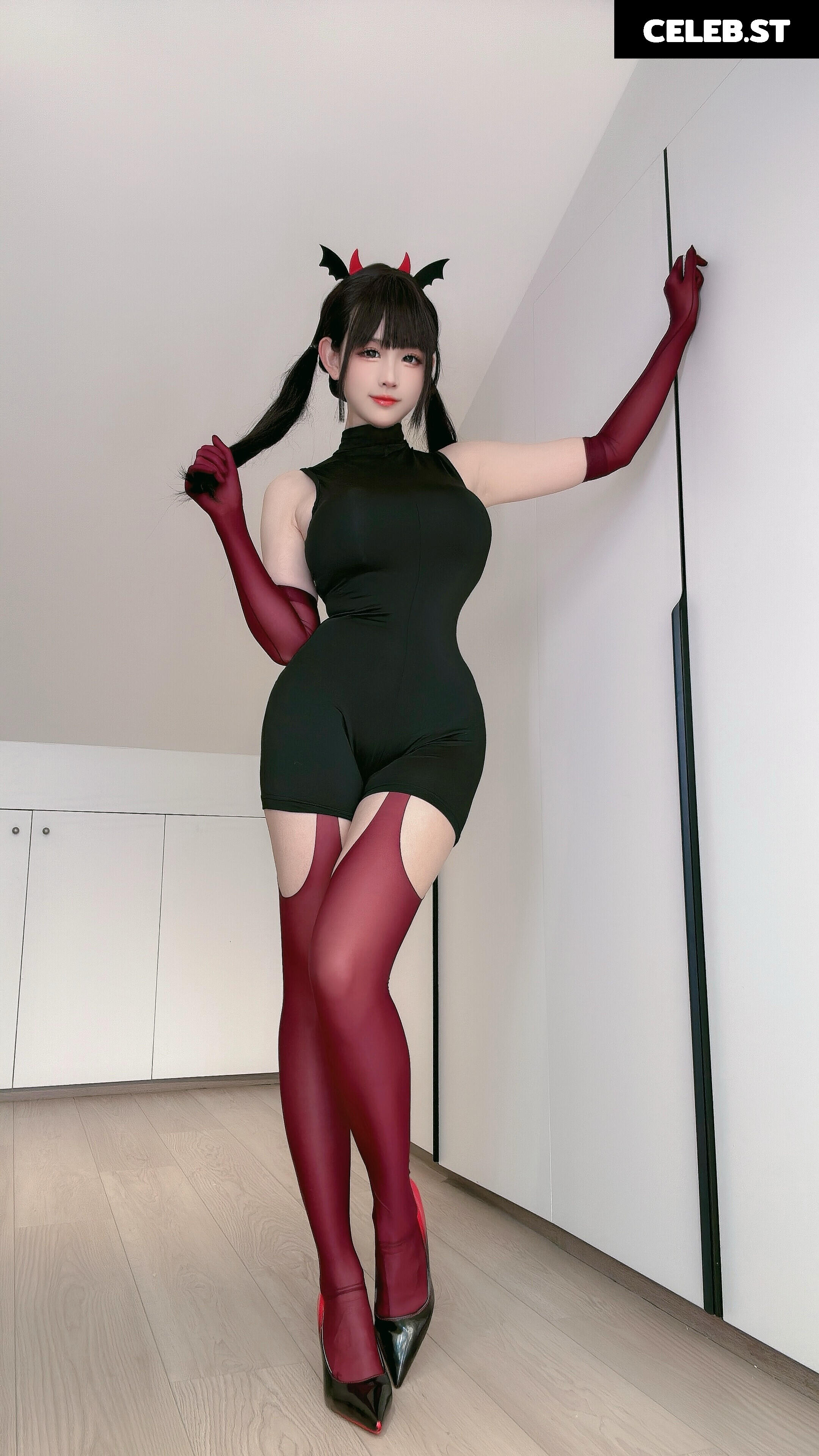 mikomikoww or Miko Image 20283974