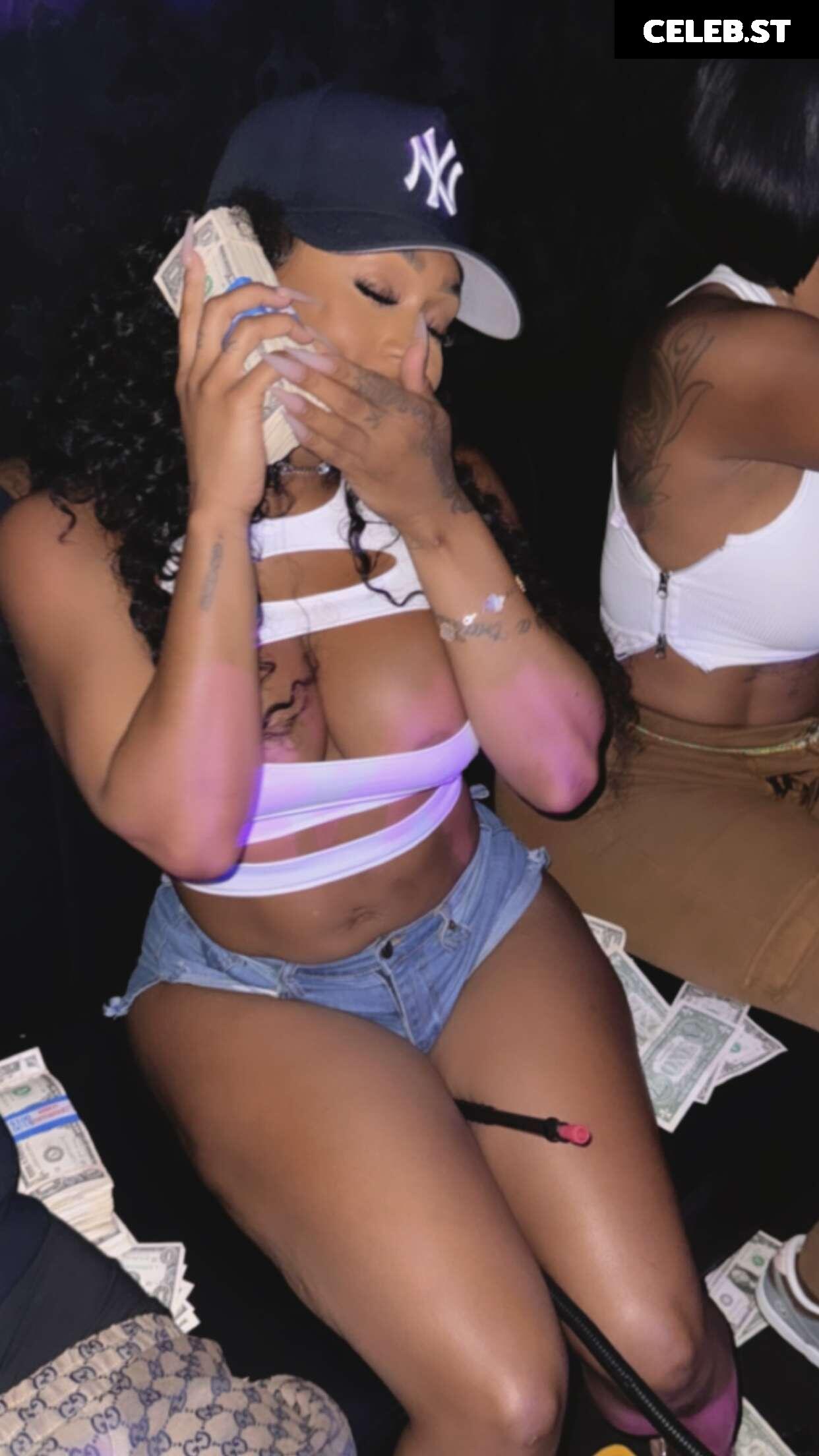 Lira Galore / lira_galore / Lira Mercer Image 20289343