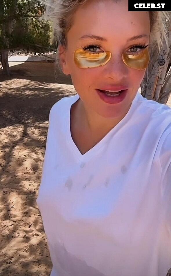 Evelyn Burdecki Image 2015851