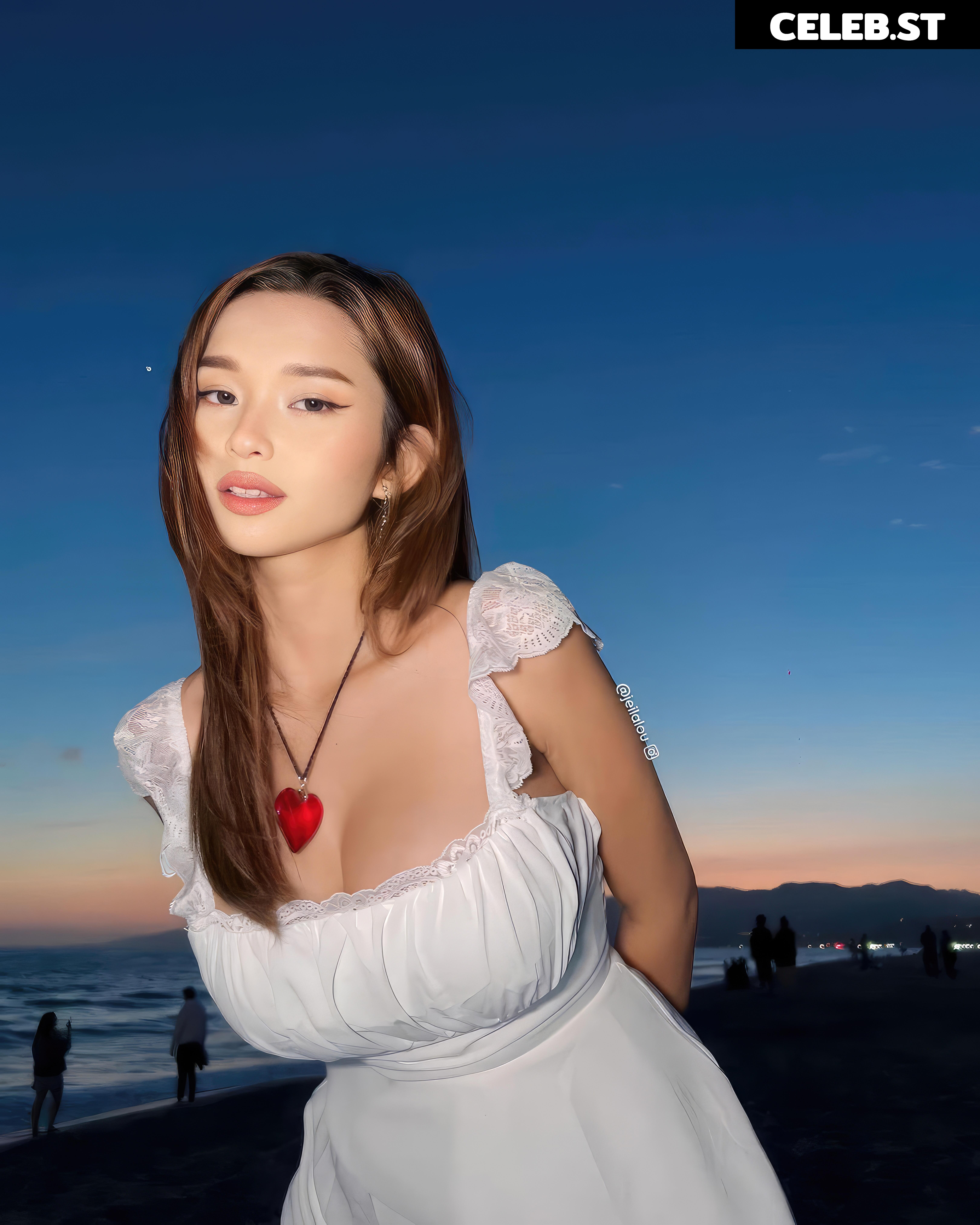 Jeila Dizon @jeilalou Image 20151916