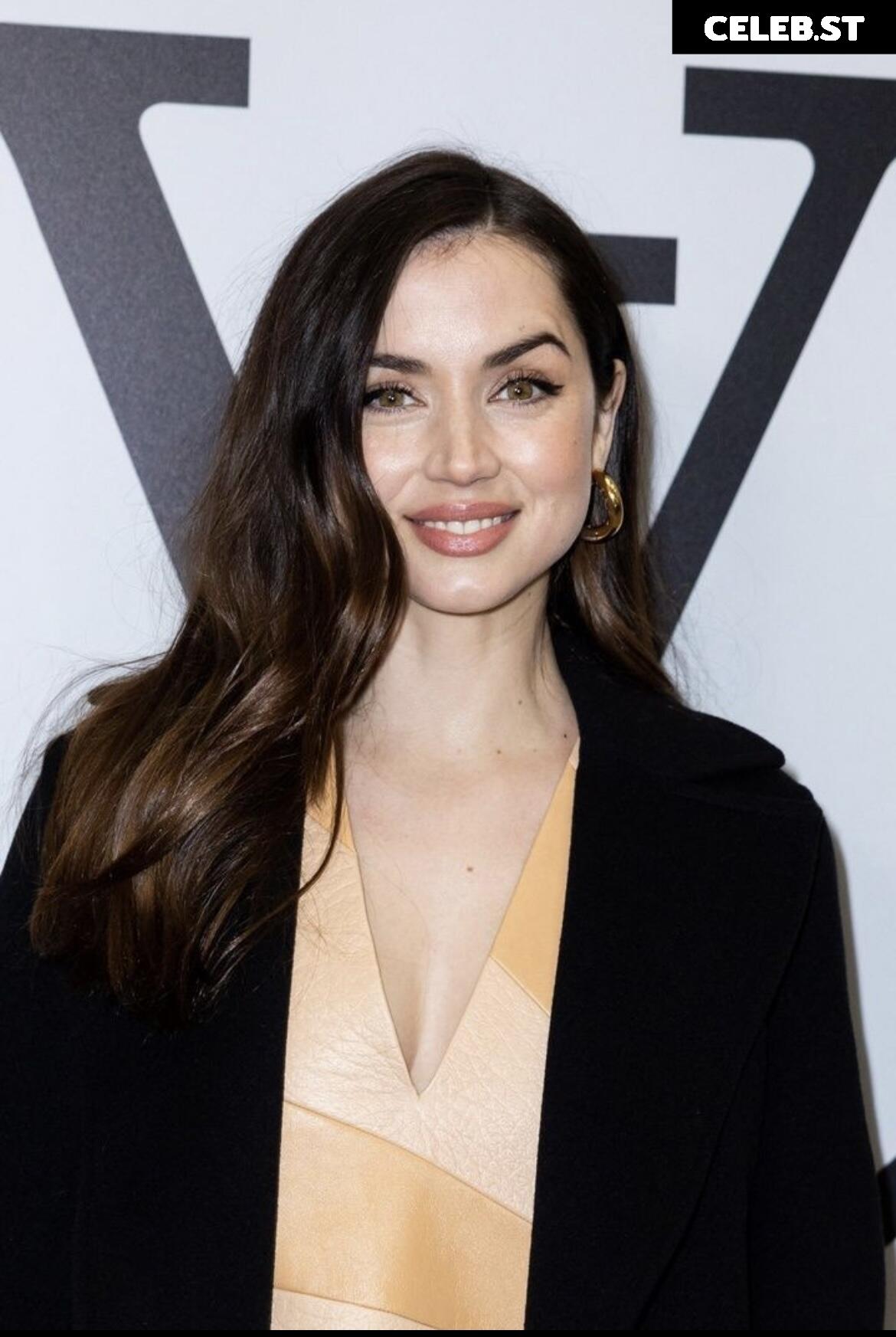 Ana De Armas Image 2015164