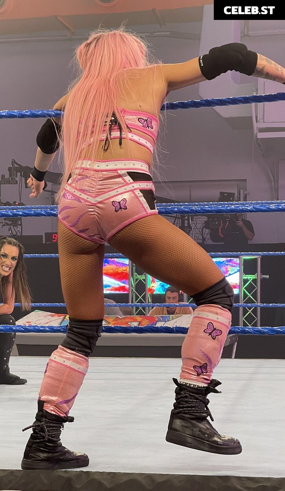 Dakota Kai Image 20151029