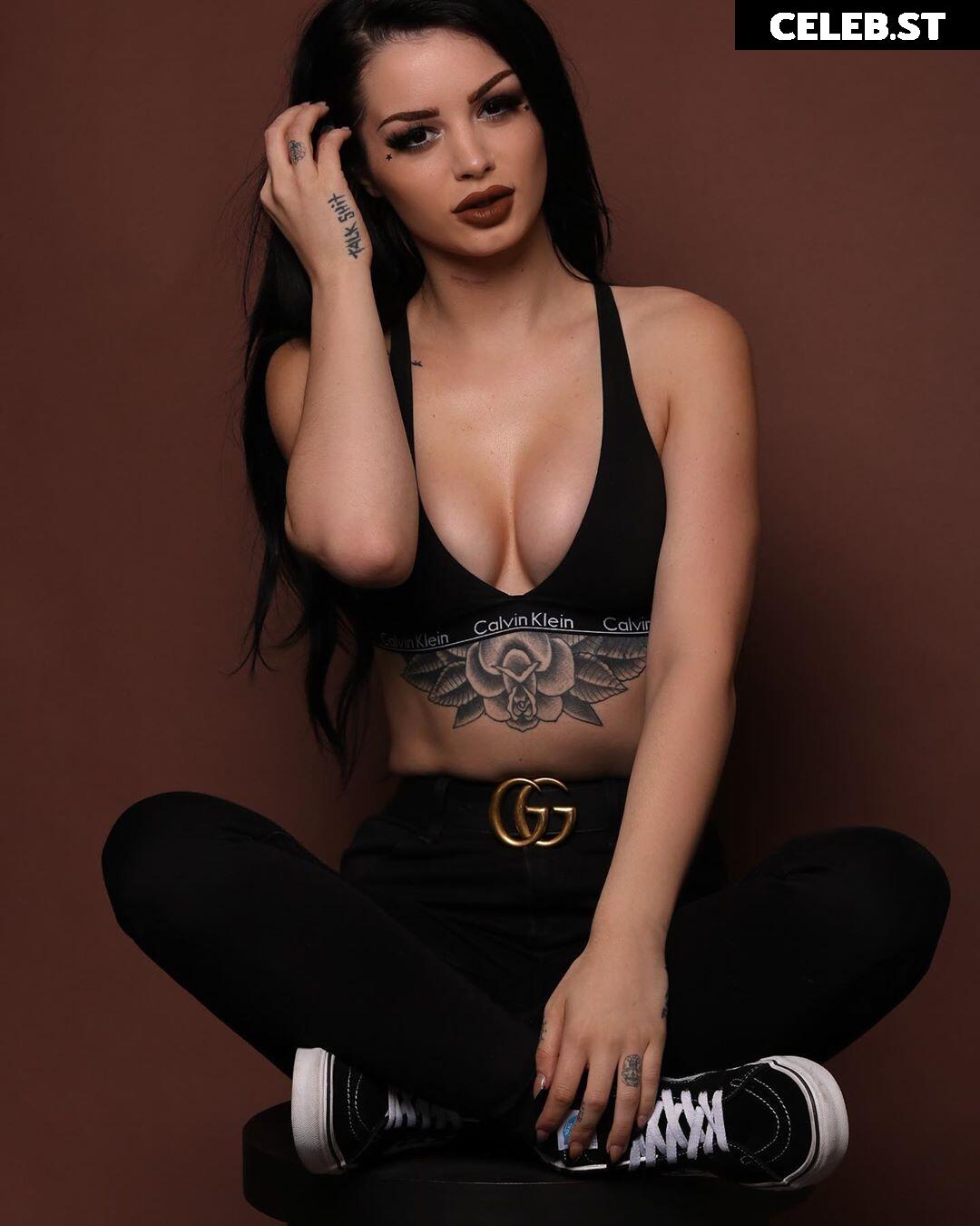 WWE's Paige / Saraya Bevis Image 20151018