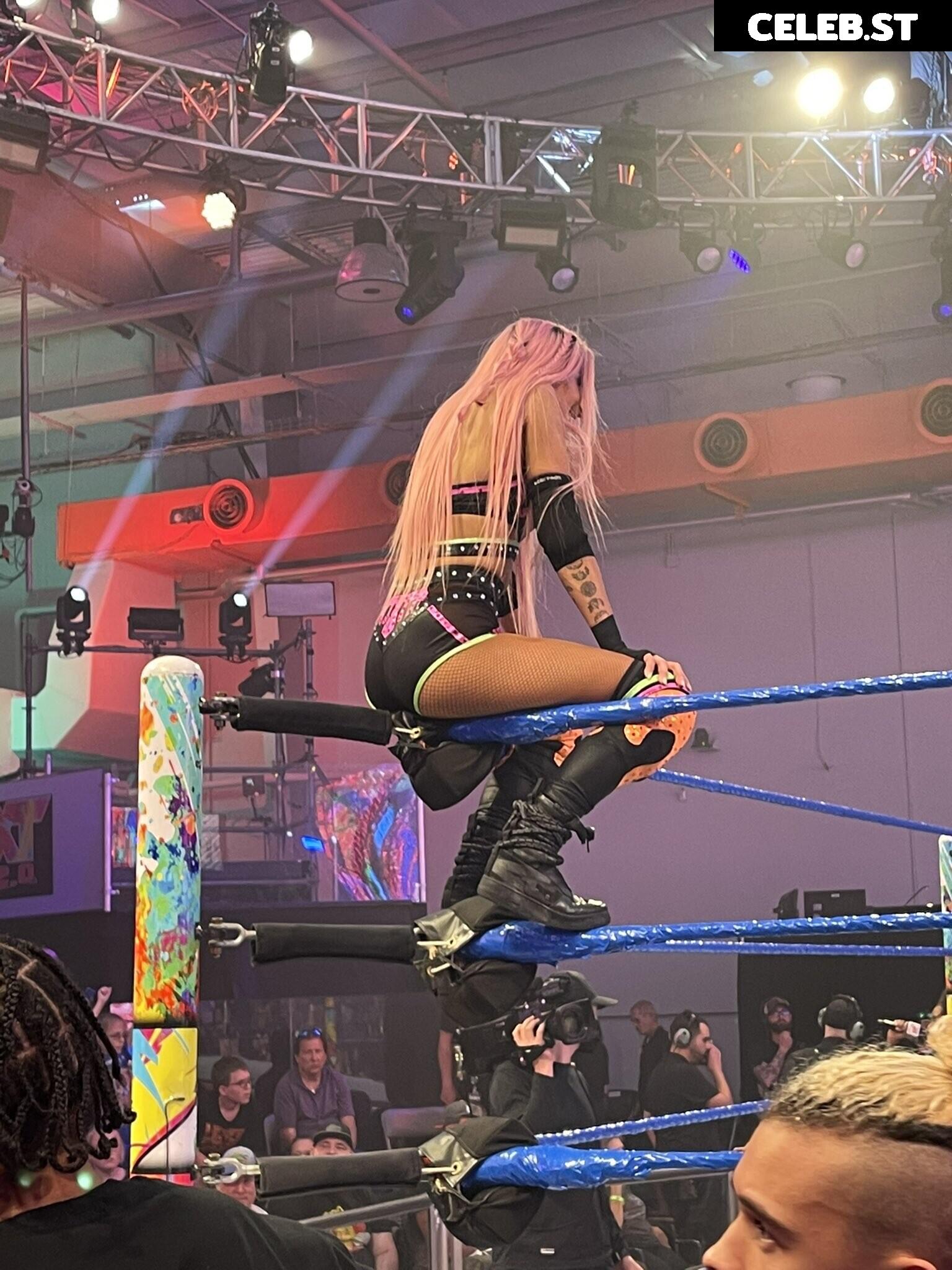 Dakota Kai Image 20151032