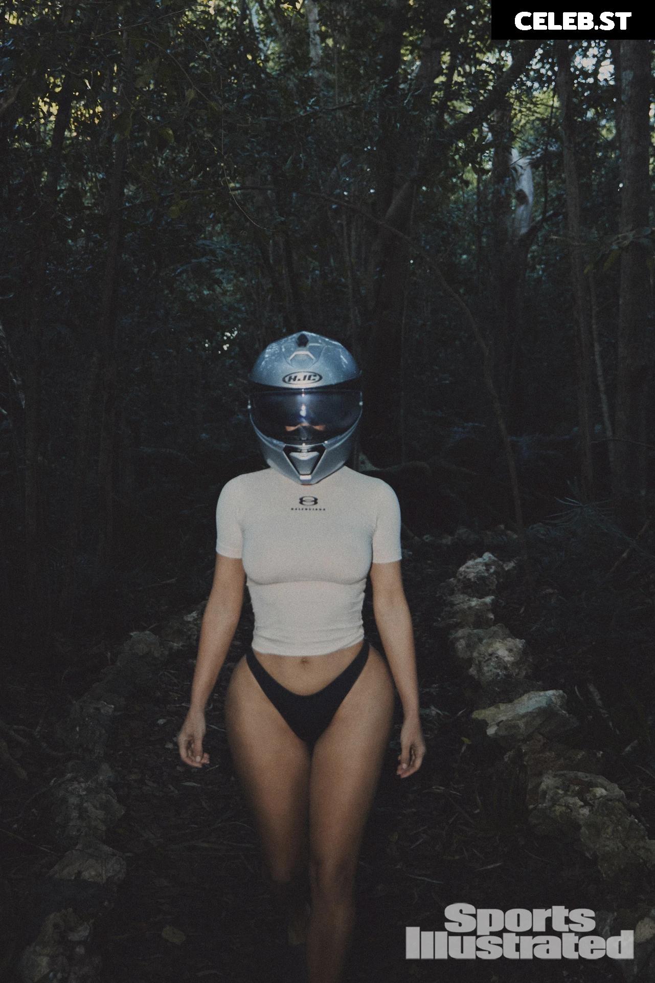 Kim Kardashian Image 2015386