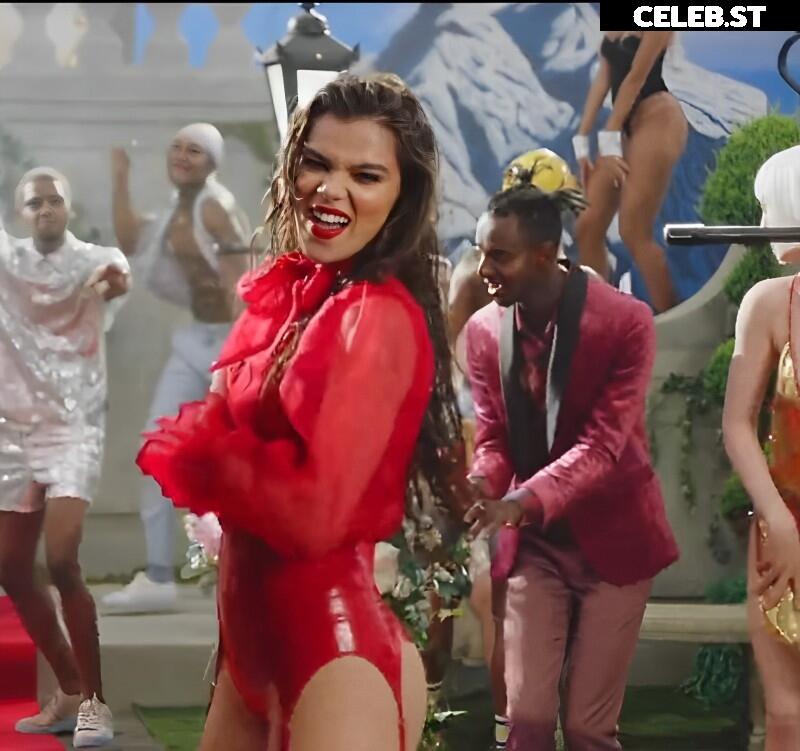 Hailee Steinfeld Image 2015250