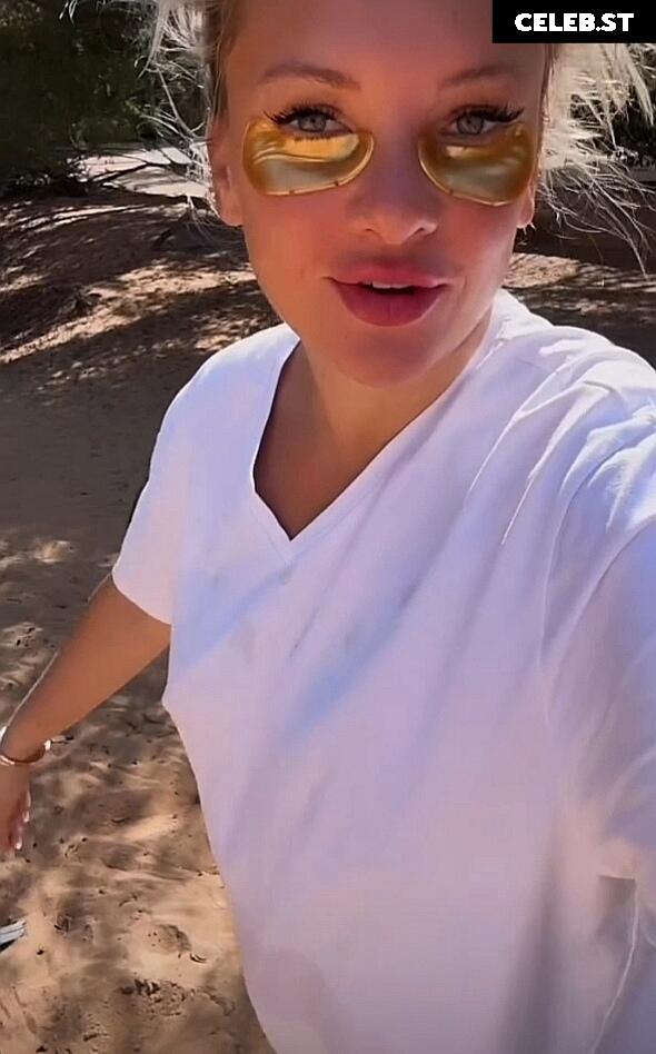 Evelyn Burdecki Image 2015952