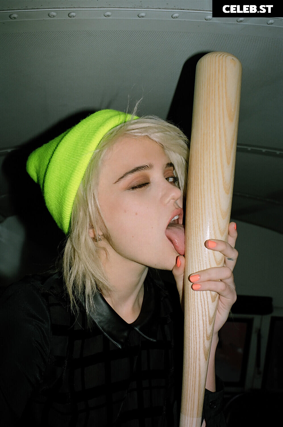 Sky Ferreira Image 20159136