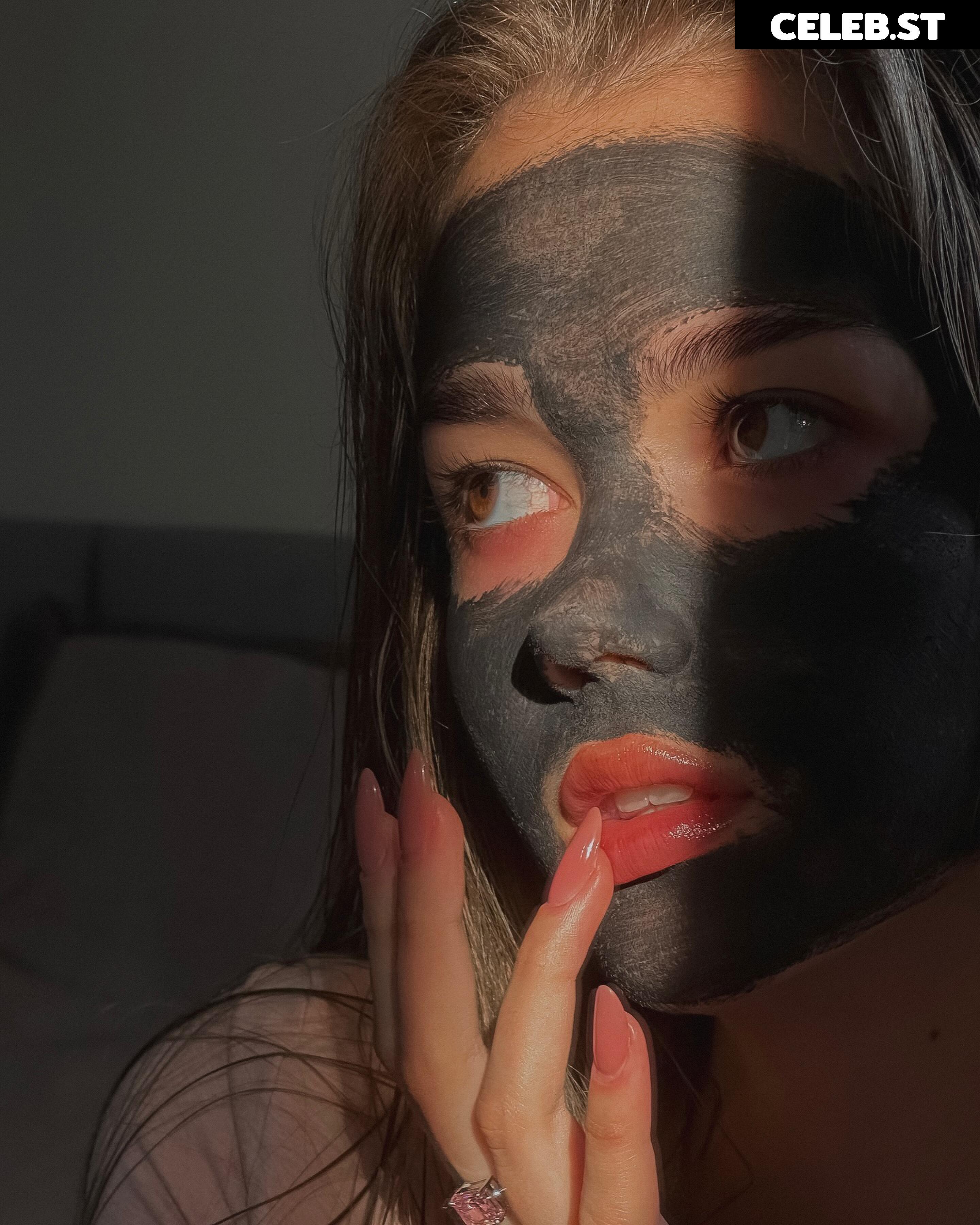 Alina Zaozerskaya / alina.zaozerskayaaa / zaozerskayalina / Алина Заозерская Image 20164042