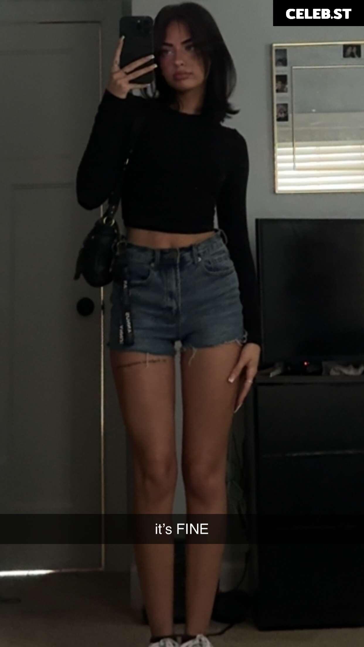 Lily Weber Image 20167422