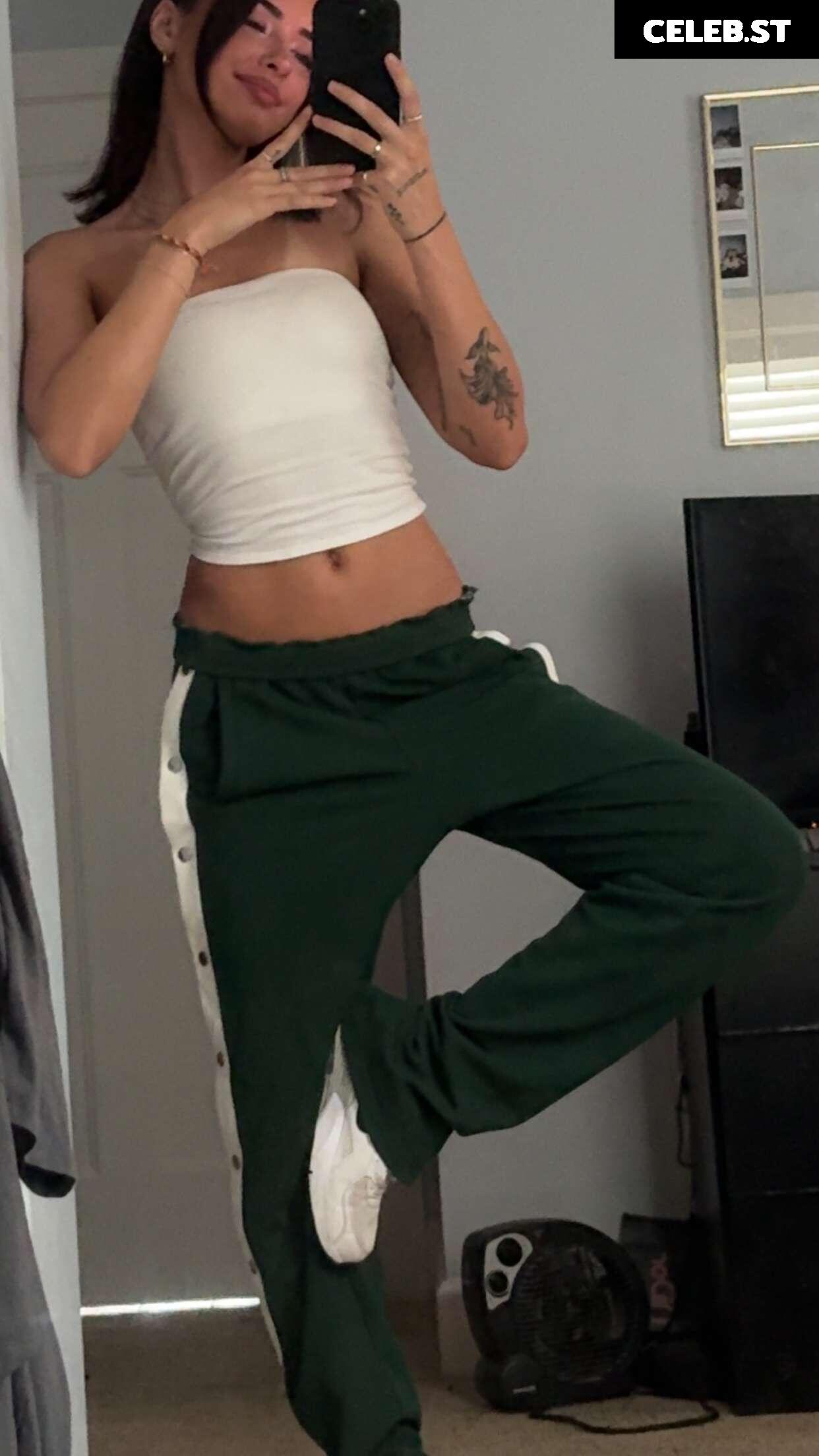 Lily Weber Image 20167436