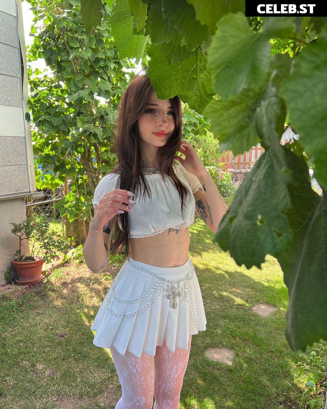 Cata Leyah / cata.leyah / cataleyah_ / leyahcata Image 20167386