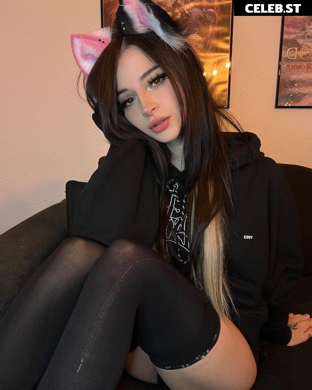 Cata Leyah / cata.leyah / cataleyah_ / leyahcata Image 20167389
