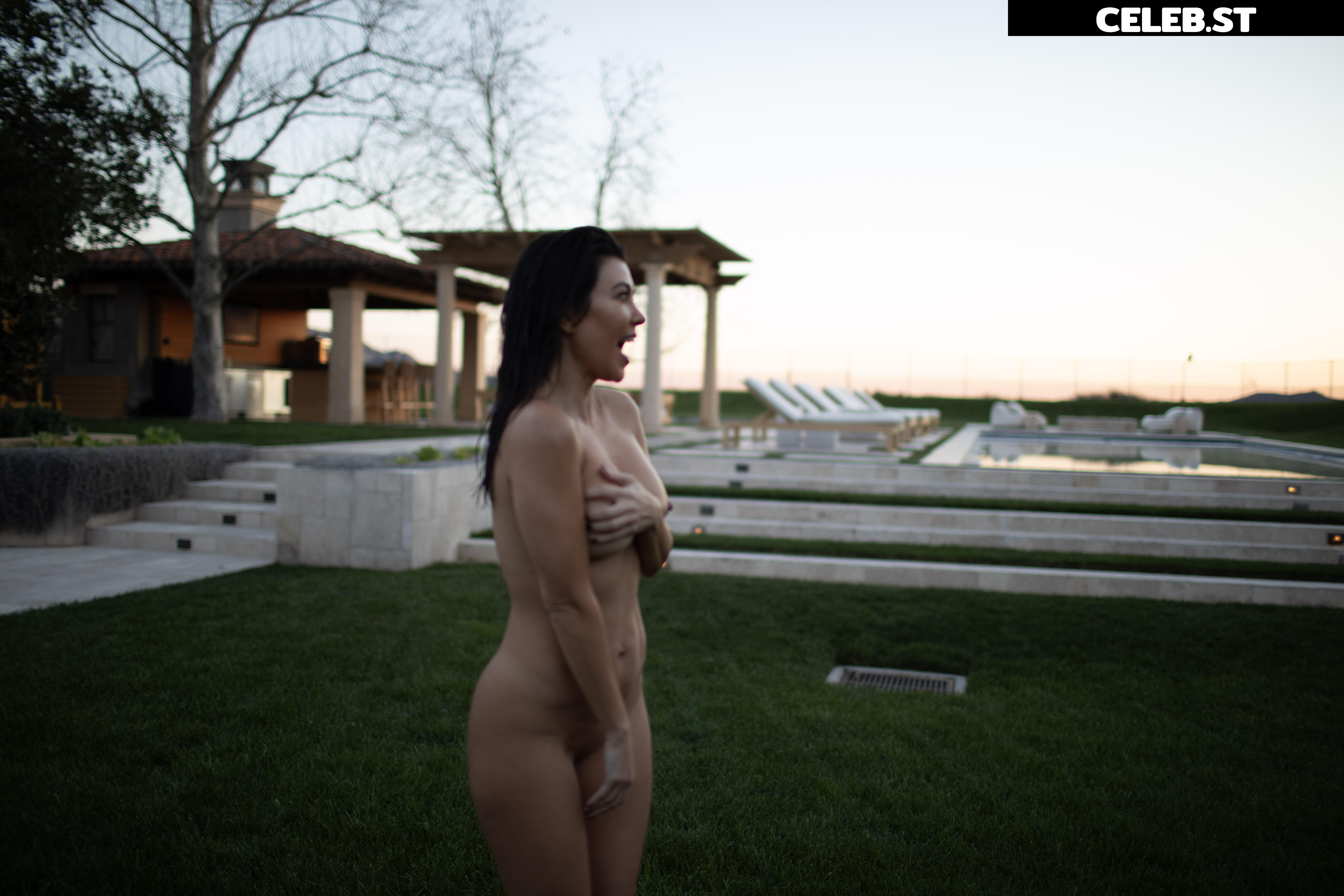 Kourtney Kardashian Image 2016617