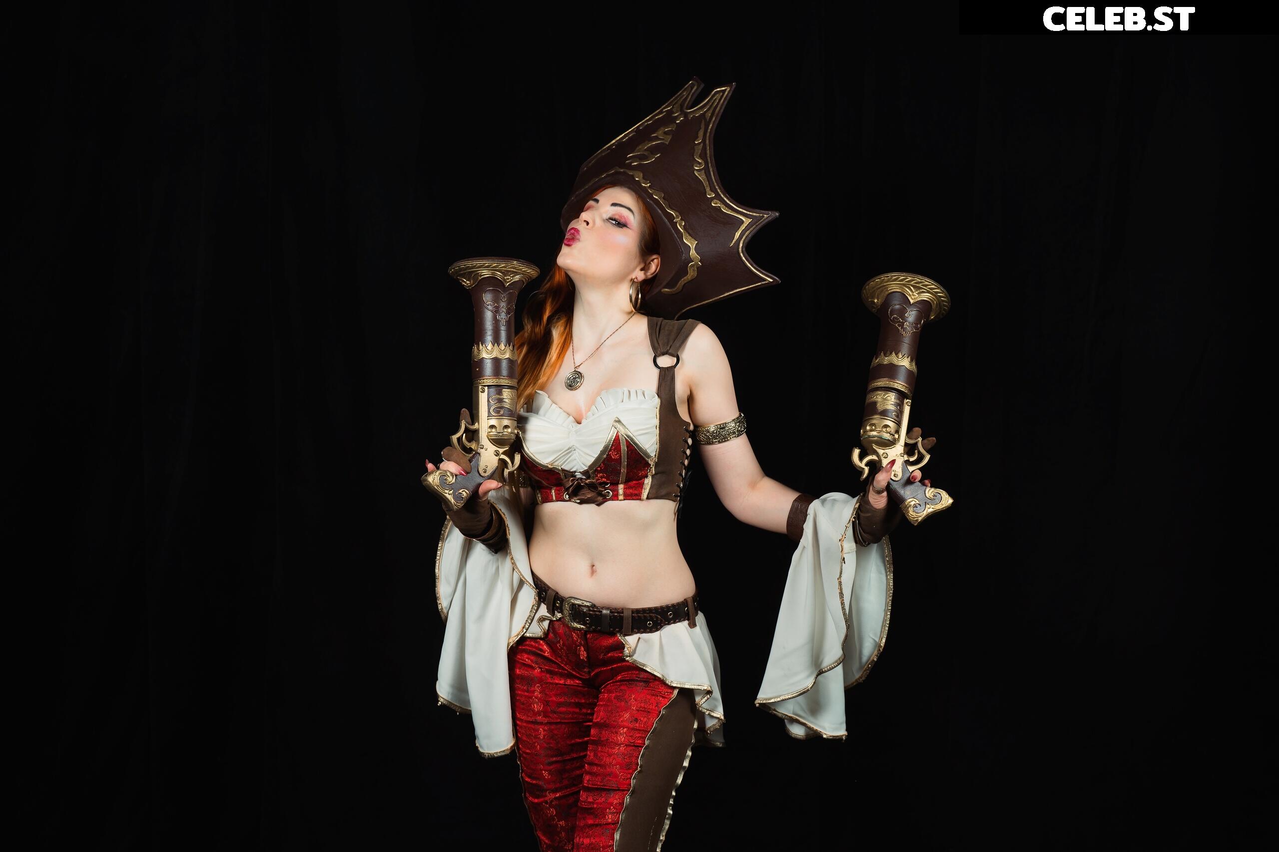 Anya Ichios Image 20162472
