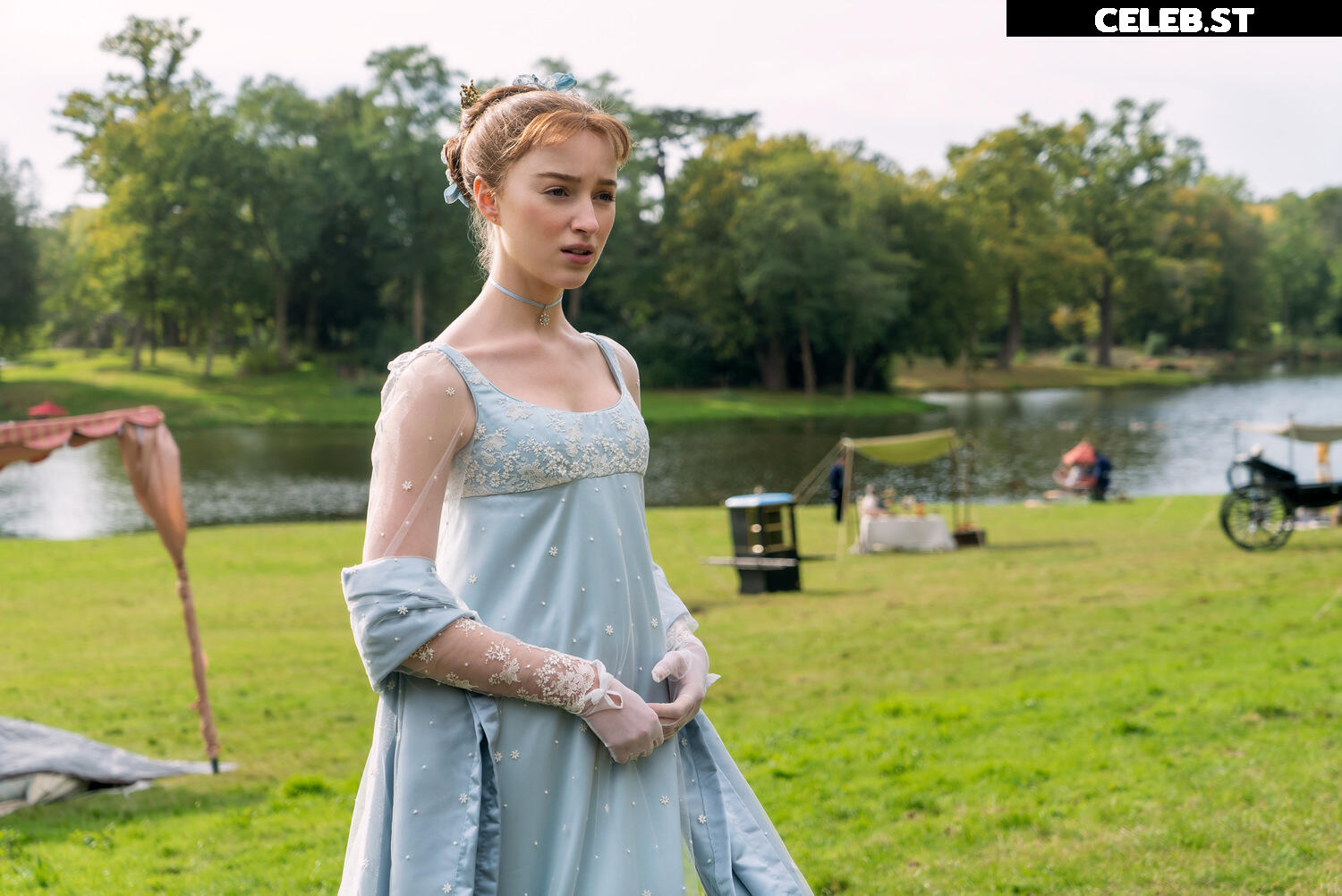 Phoebe Dynevor Image 20175911