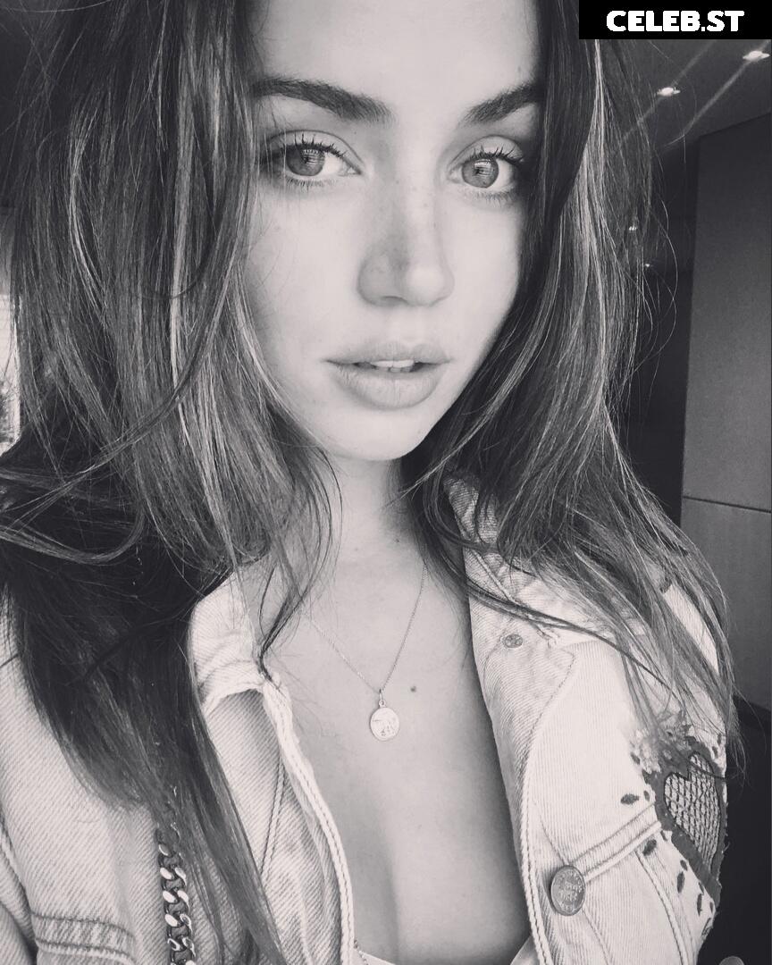 Ana De Armas Image 2014445