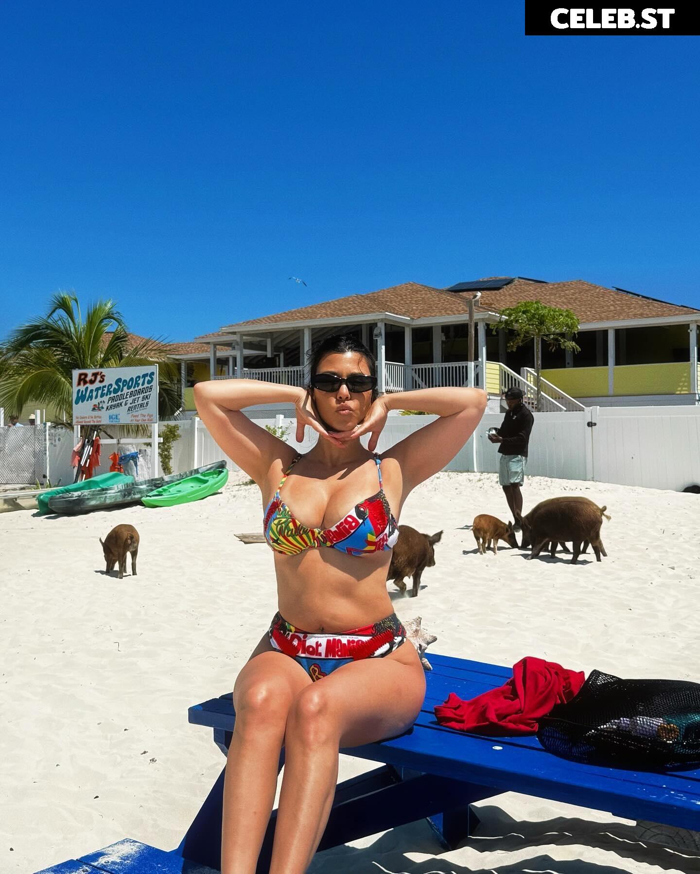 Kourtney Kardashian Image 2014044
