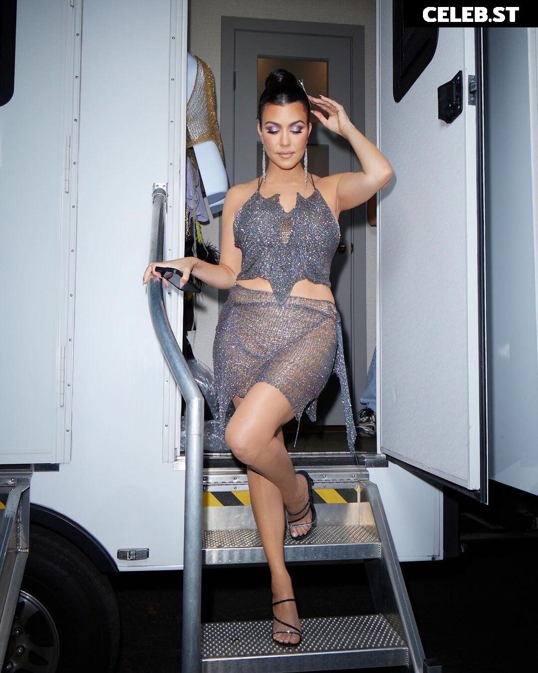 Kourtney Kardashian Image 2014000