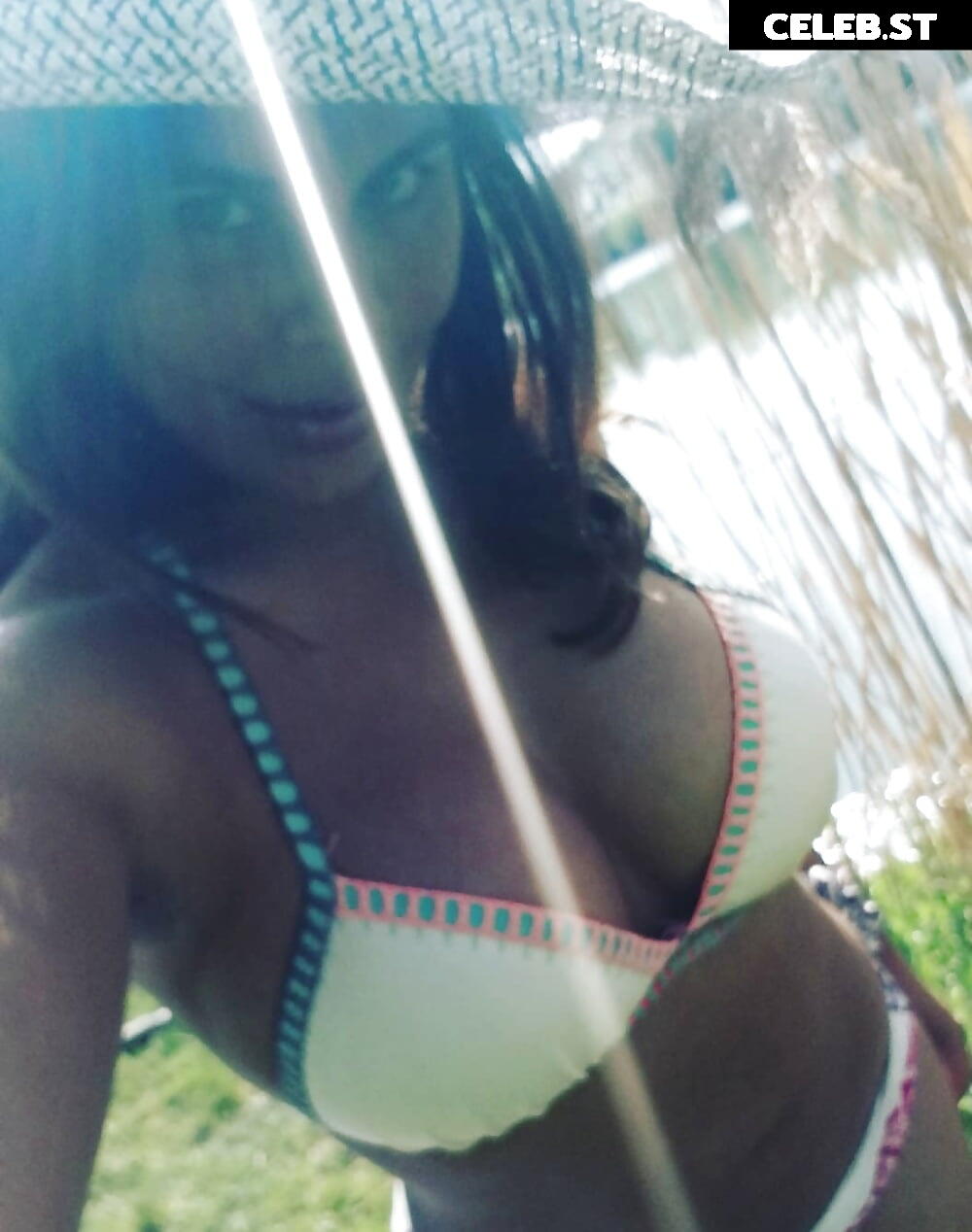 Indira Weis Image 2011052