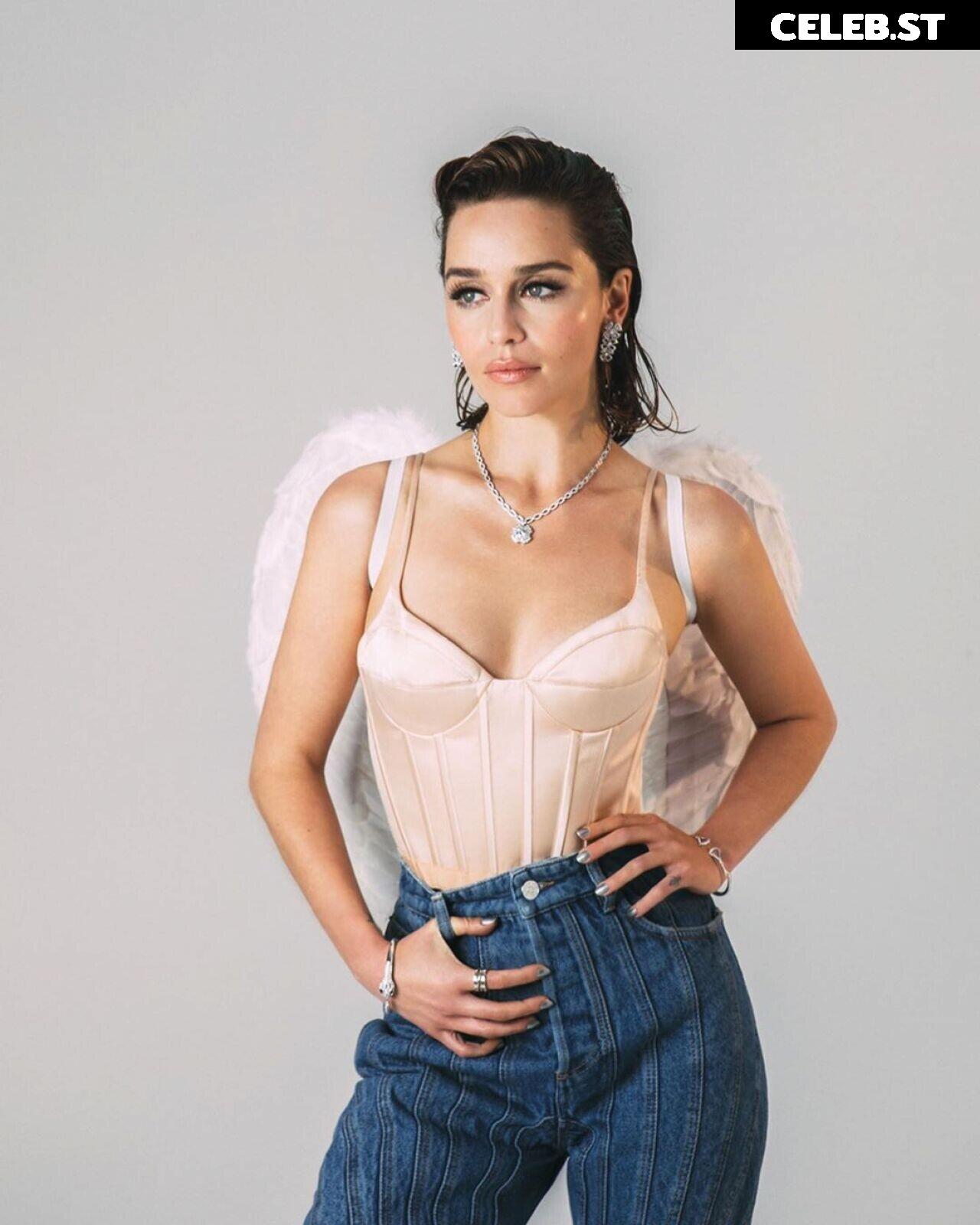 Emilia Clarke Image 2011053