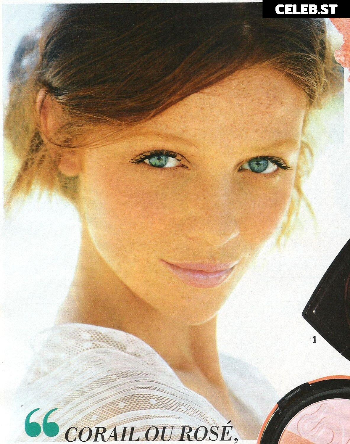 Cintia Dicker Image 2011373