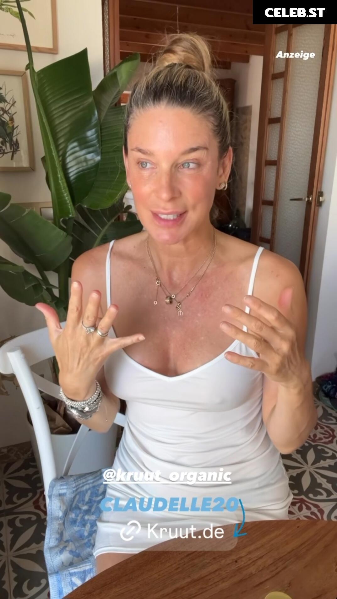 Claudelle Deckert Image 2011941