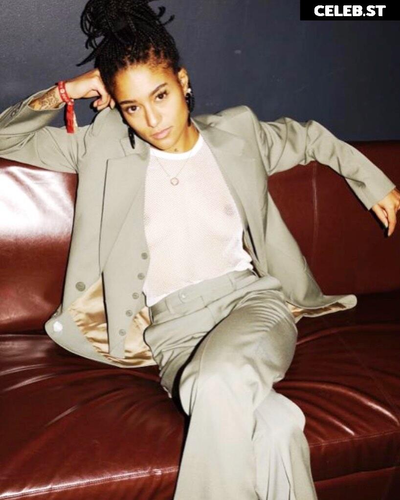 Larypoppins / Lary Image 2012735