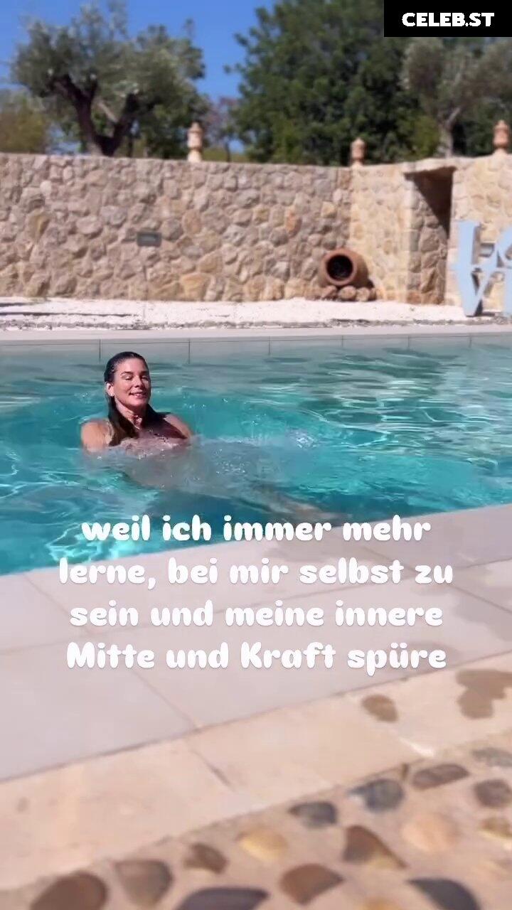 Claudelle Deckert Image 2012322