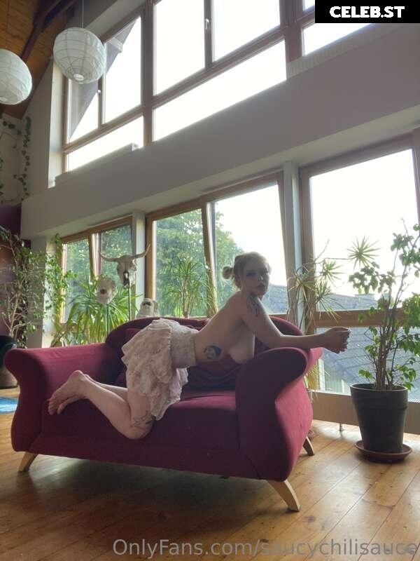 Saucychilisauce Image 201228