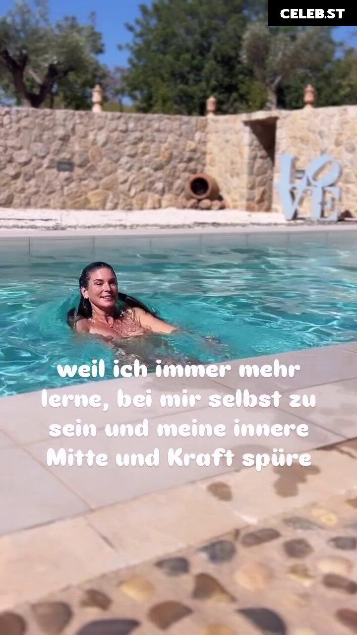 Claudelle Deckert Image 2012270